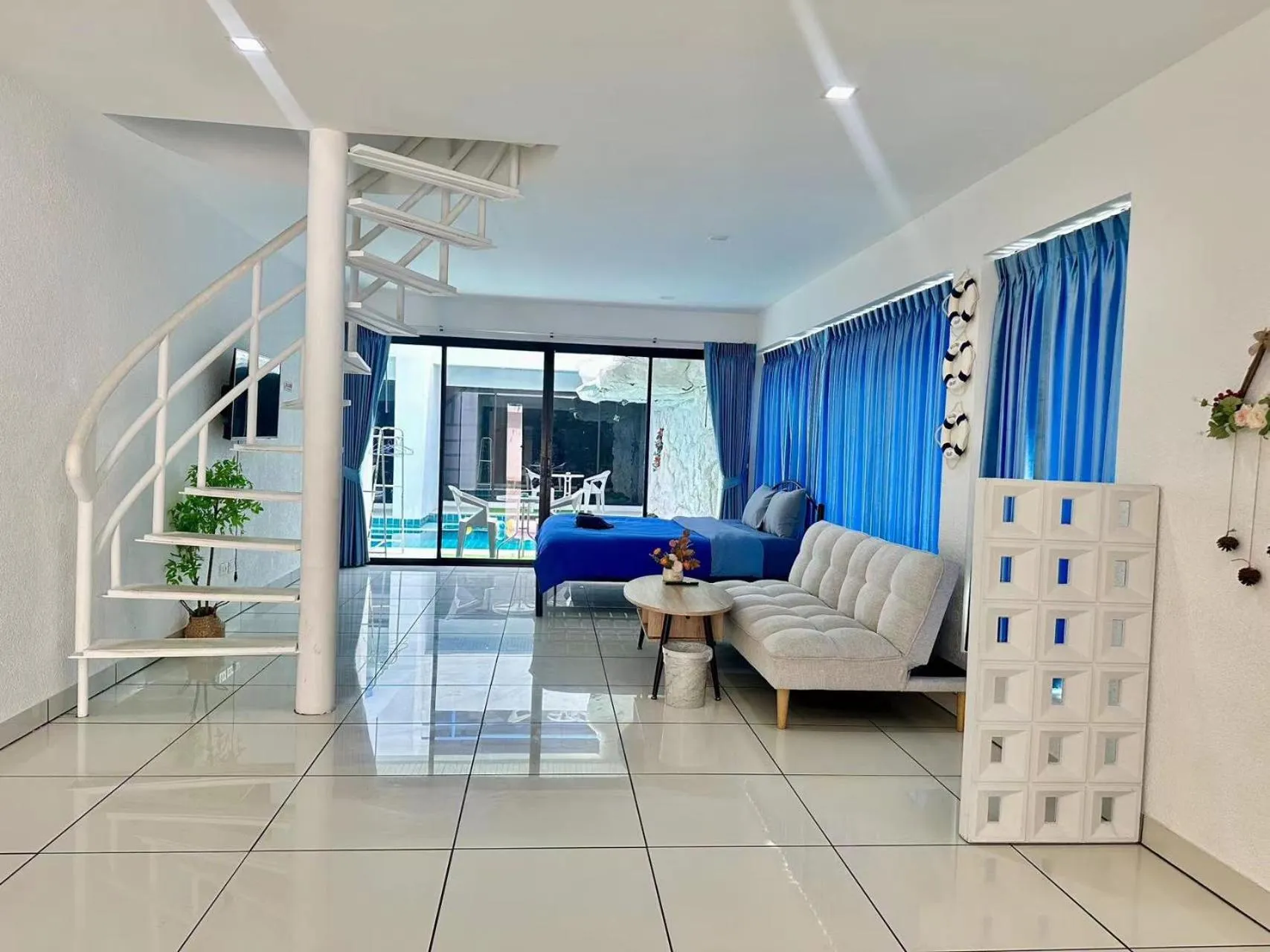 Living room in Mona Lisa pool villa