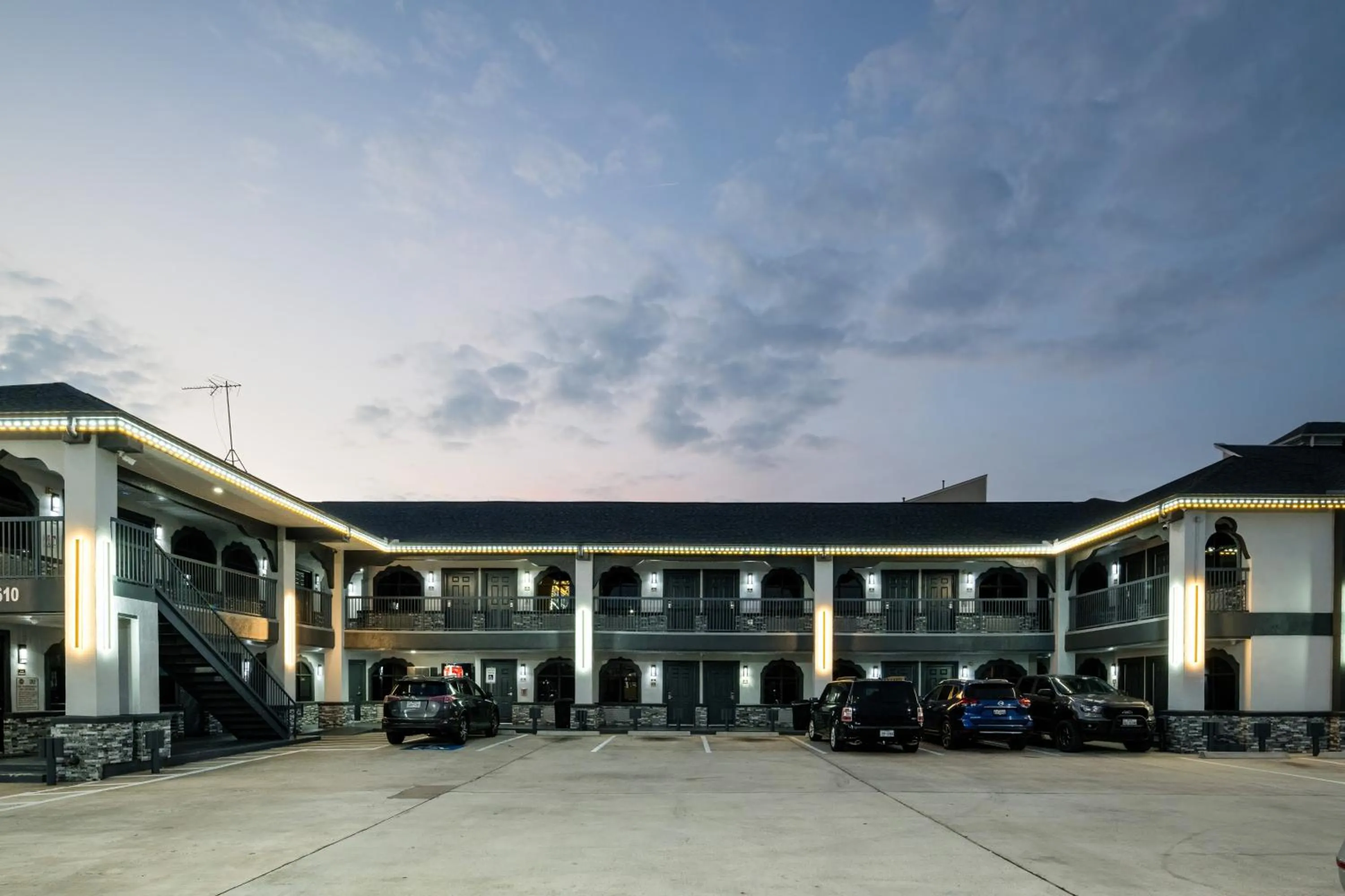 Property building in Downtowner Inns - Houston Downtown & Convention Center