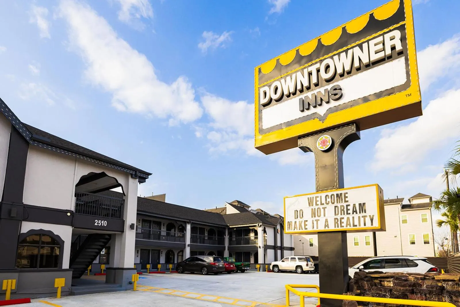 Property building in Downtowner Inns - Houston Downtown & Convention Center