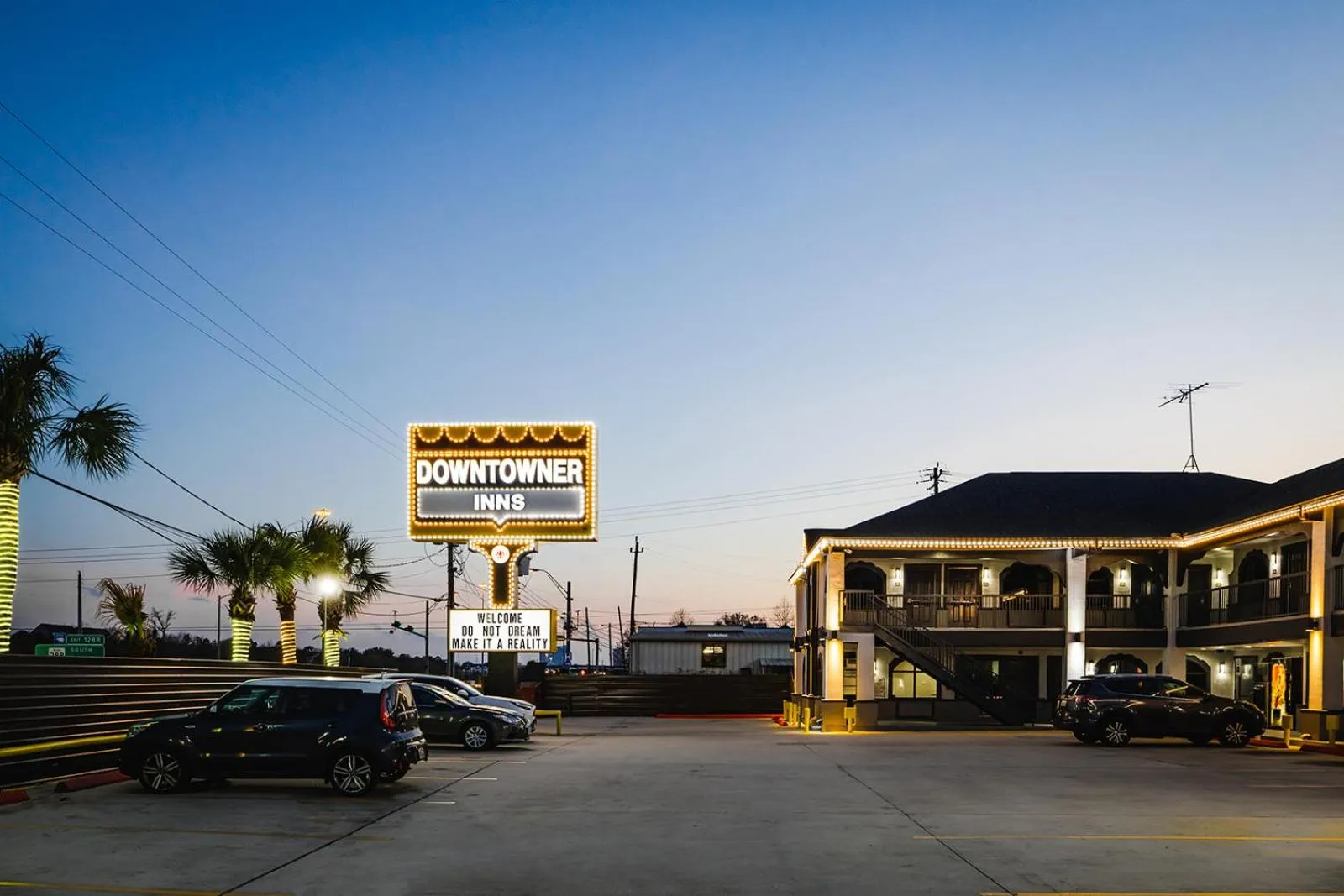 Property building in Downtowner Inns - Houston Downtown & Convention Center