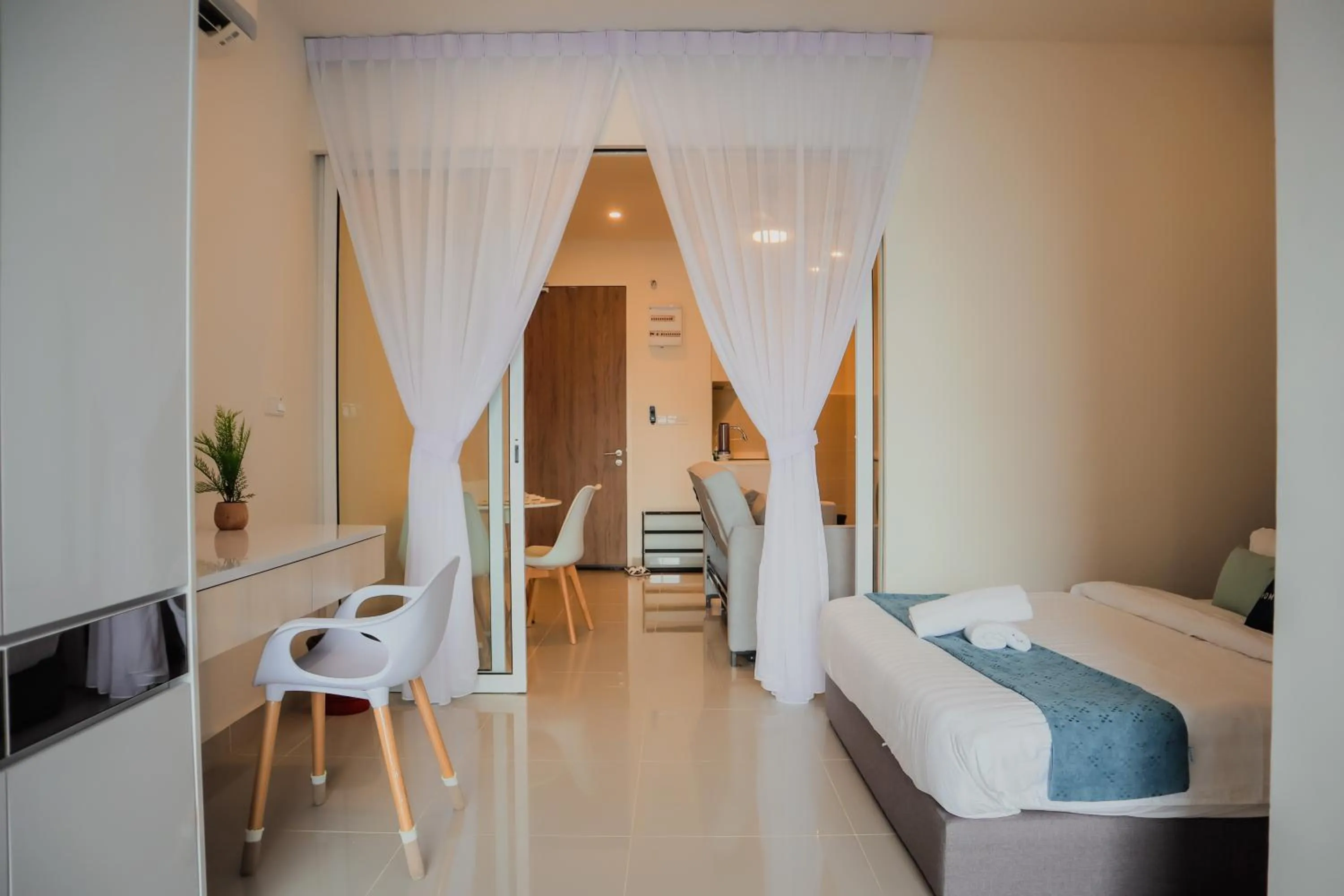 Bed in Homesuite' Home at The Shore