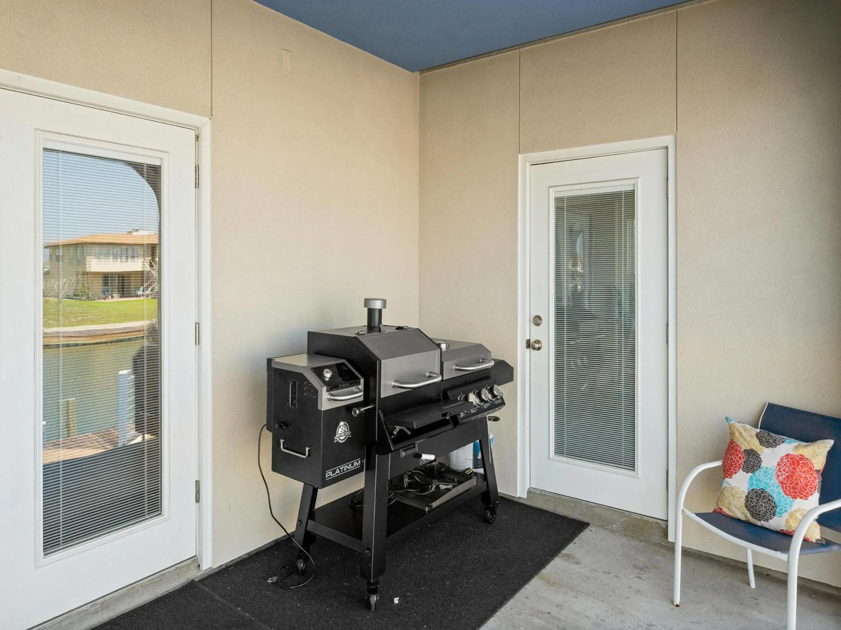 Property building in Rockports Hidden Gem