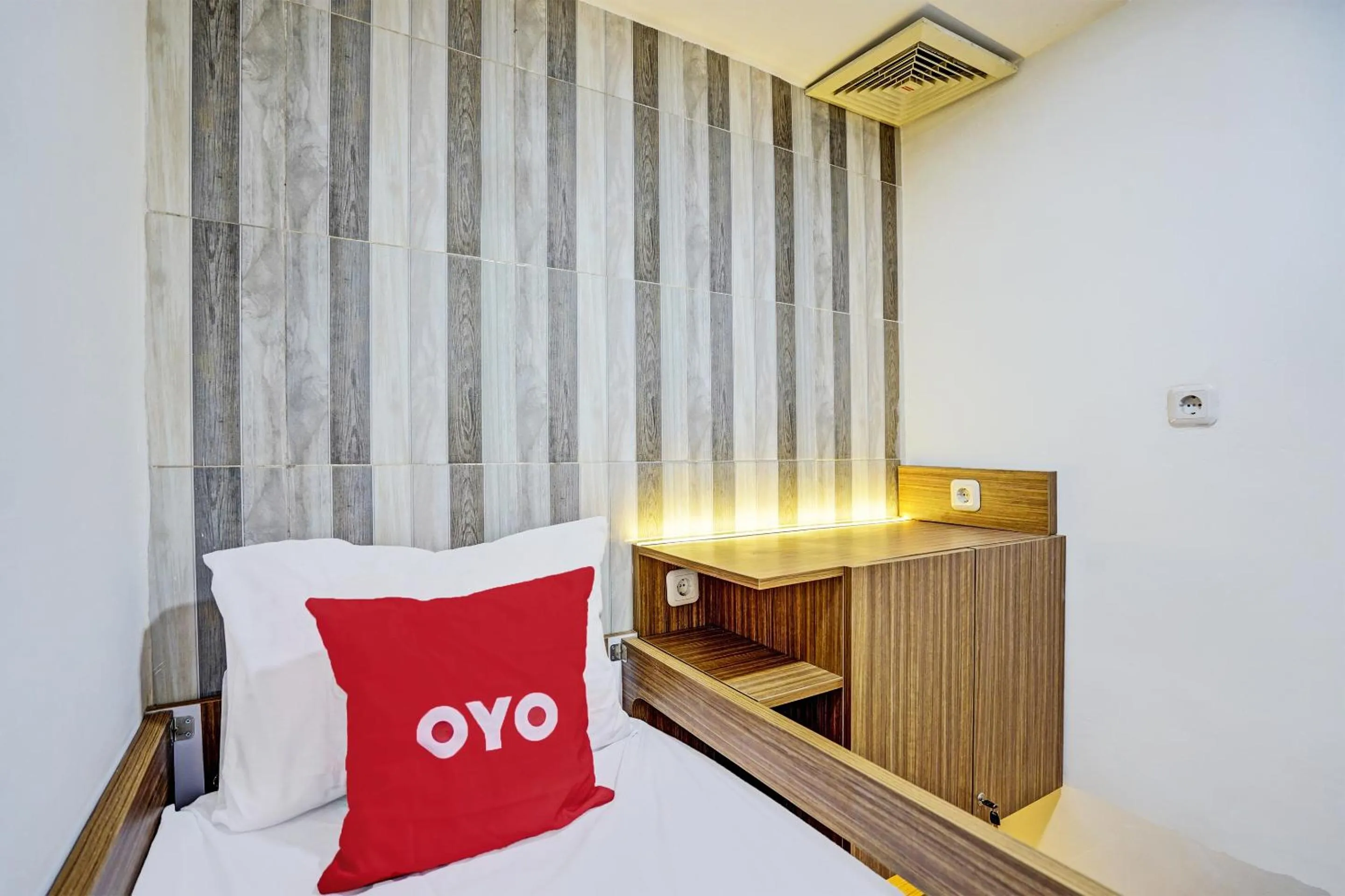 Bedroom in Hotel O Sunlo Cozy Home Family Homestay Syariah