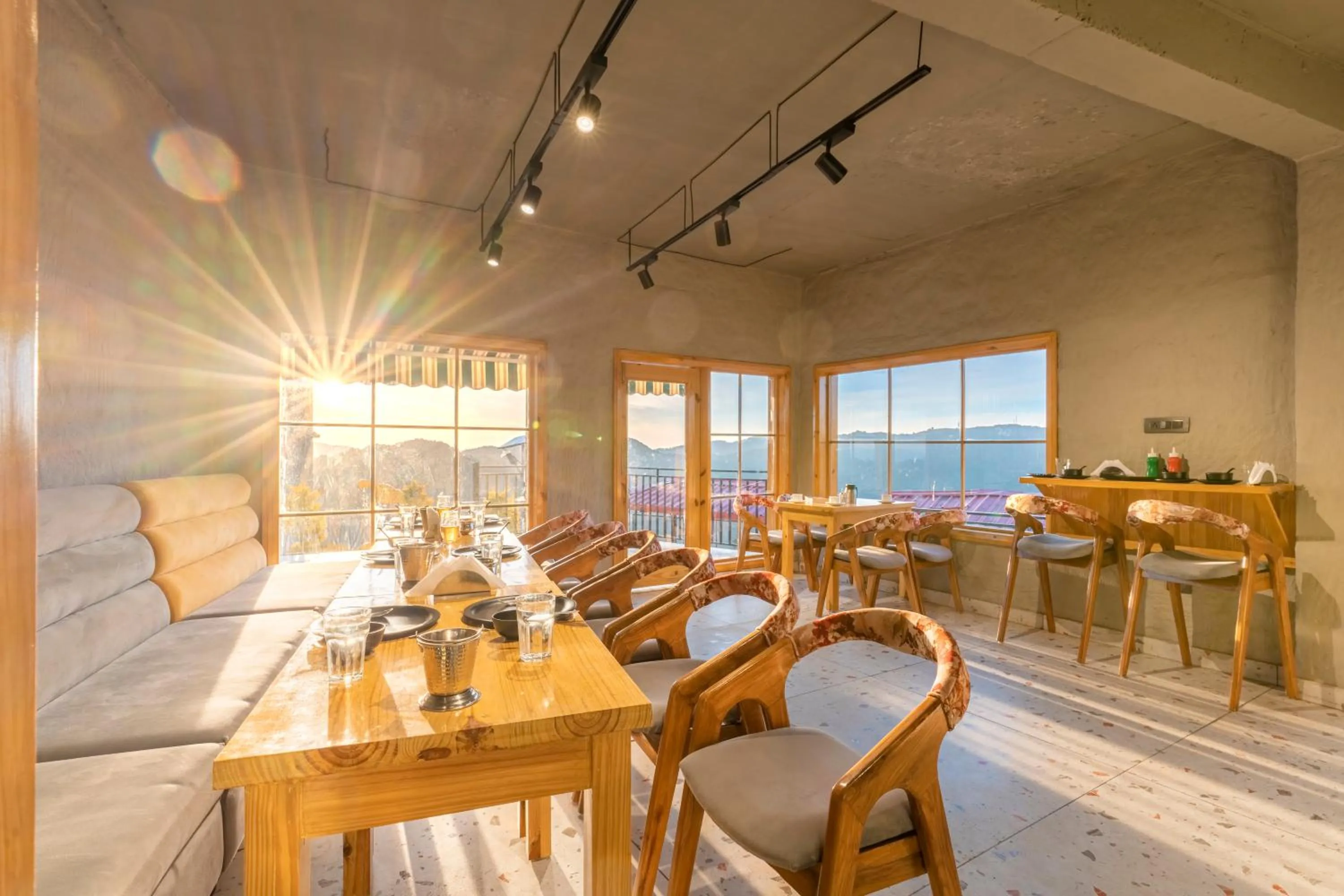 Restaurant/places to eat in Viable Inn by Vista Stays