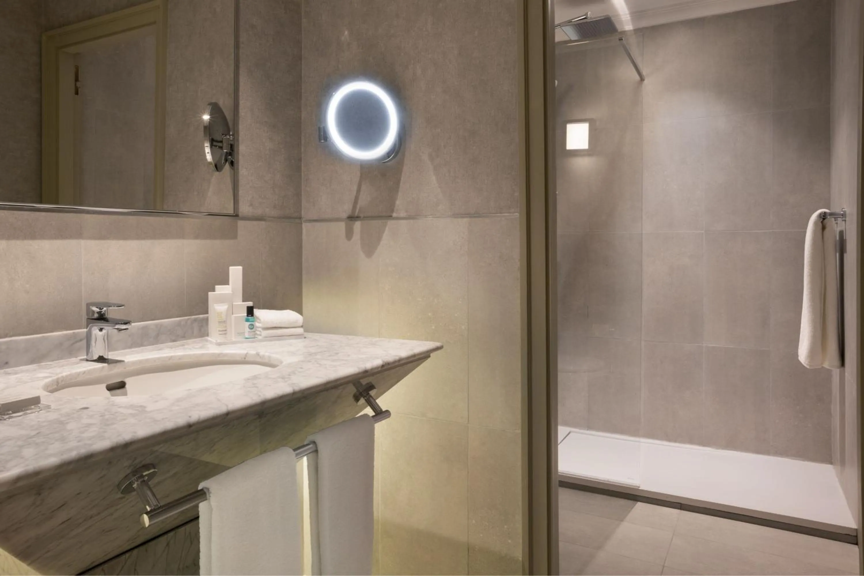 Bathroom in Casablanca Marriott Hotel