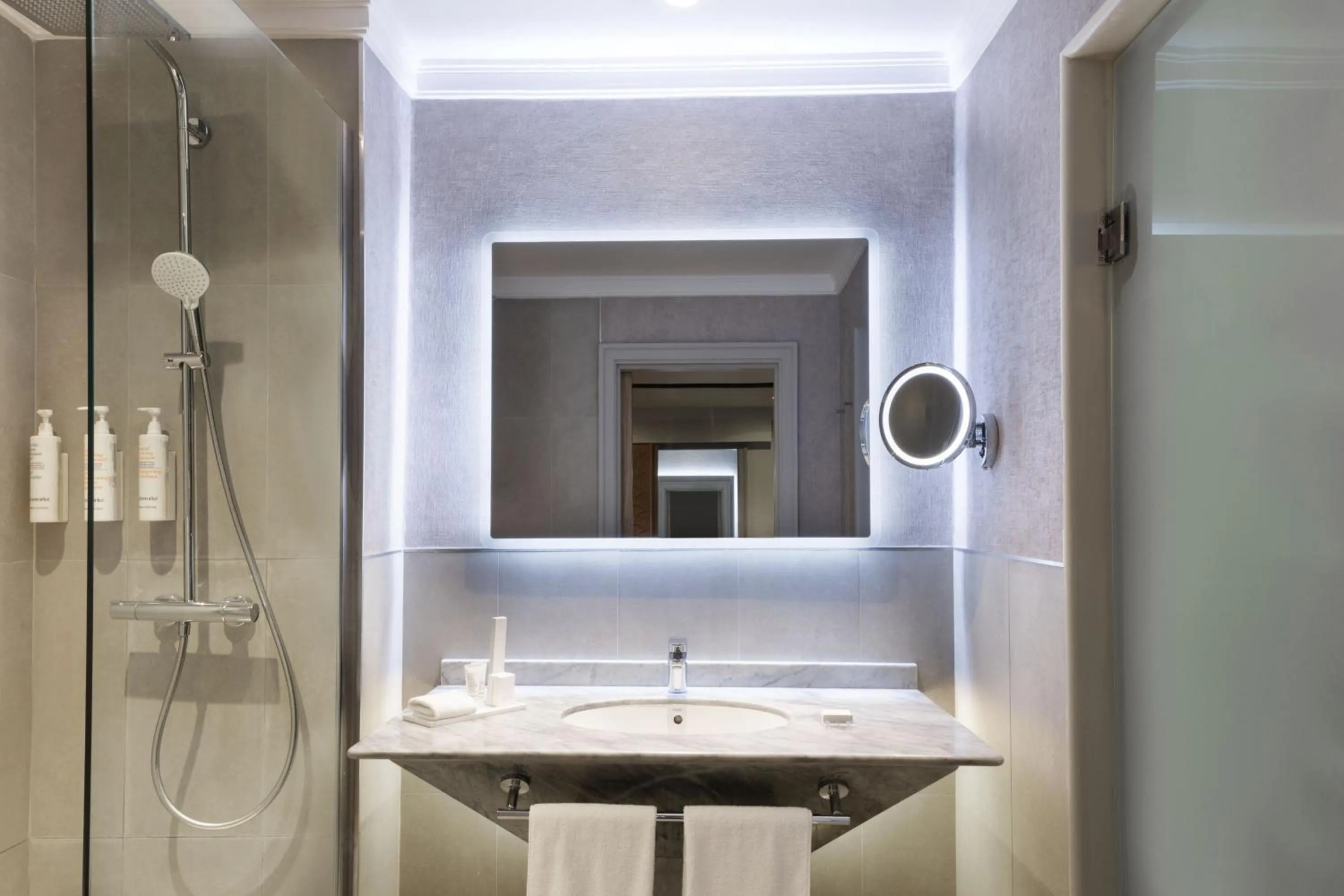 Bathroom in Casablanca Marriott Hotel