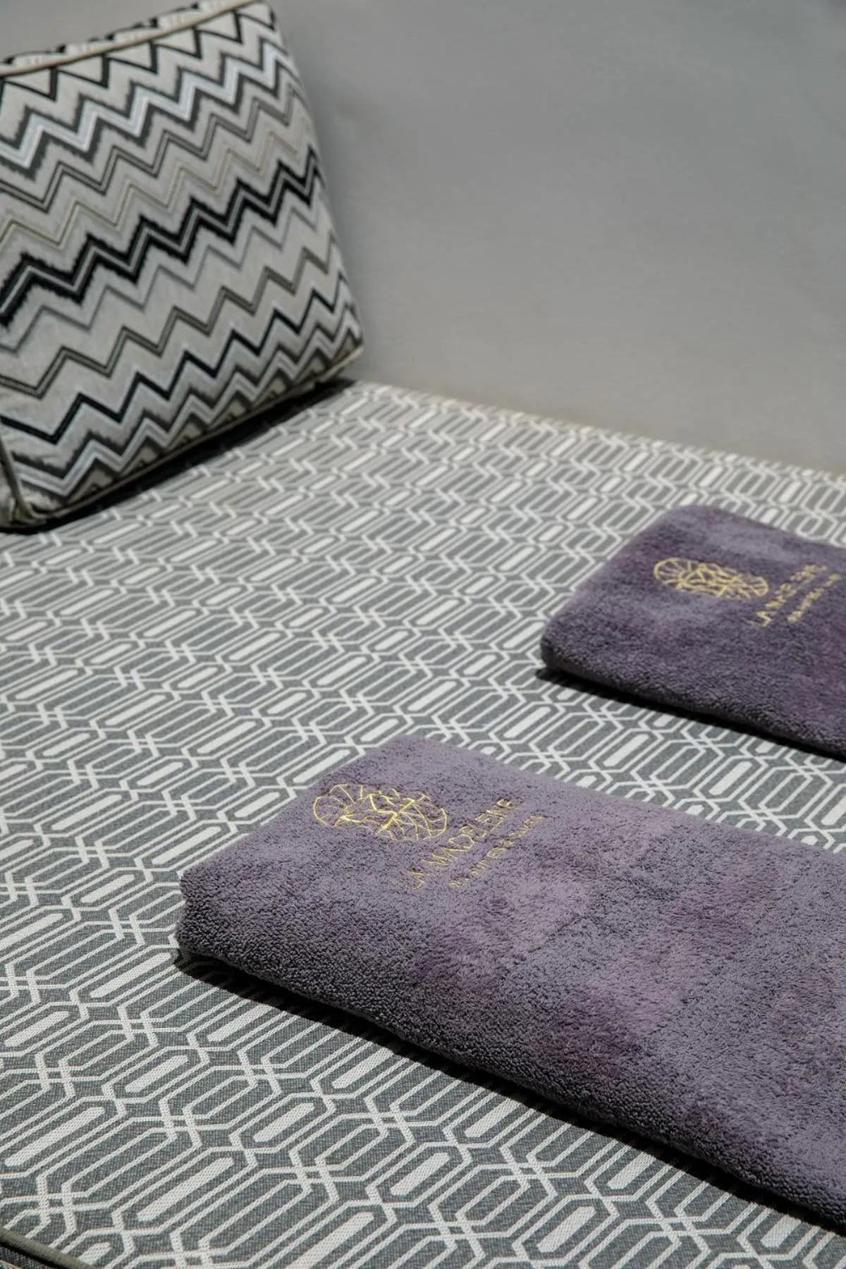 towels, Bed in La Madeleine Oia