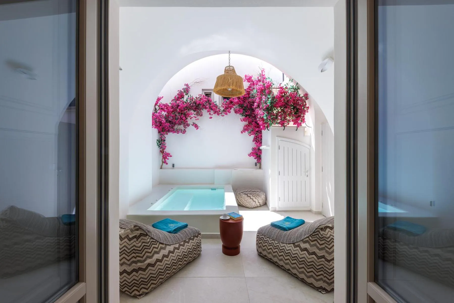 Patio in La Madeleine Oia