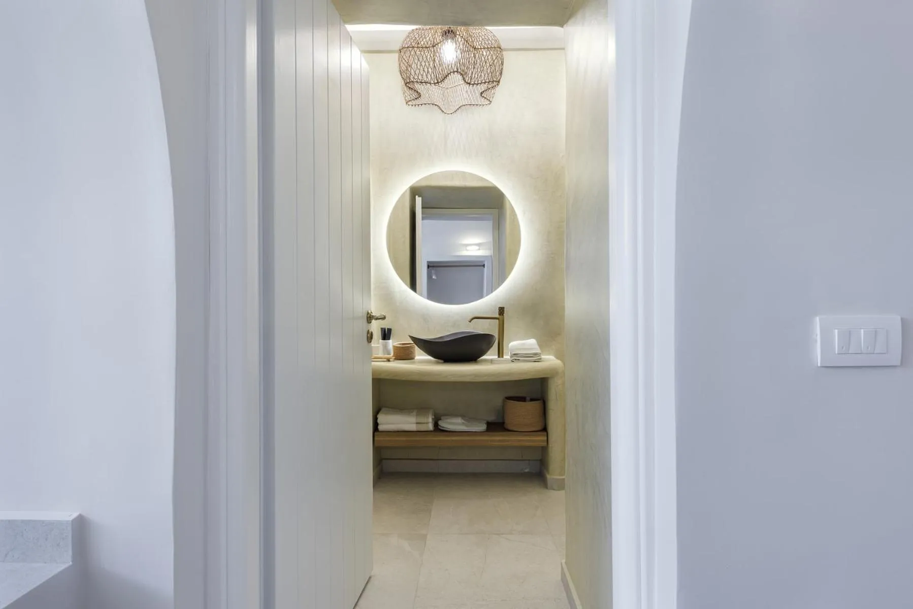 Bathroom in La Madeleine Oia