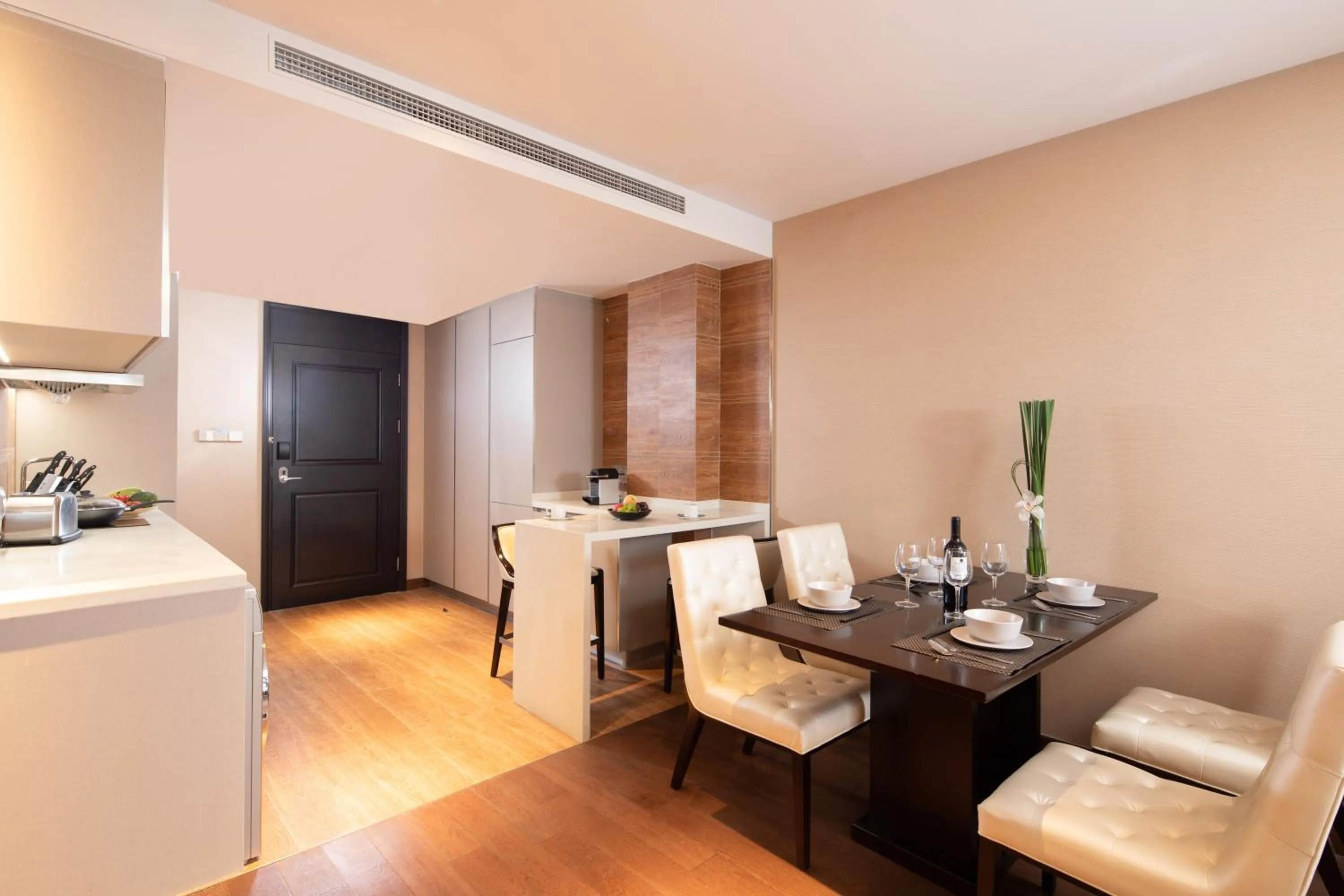 Kitchen or kitchenette in Rocase Boutique Hotel Wuxi