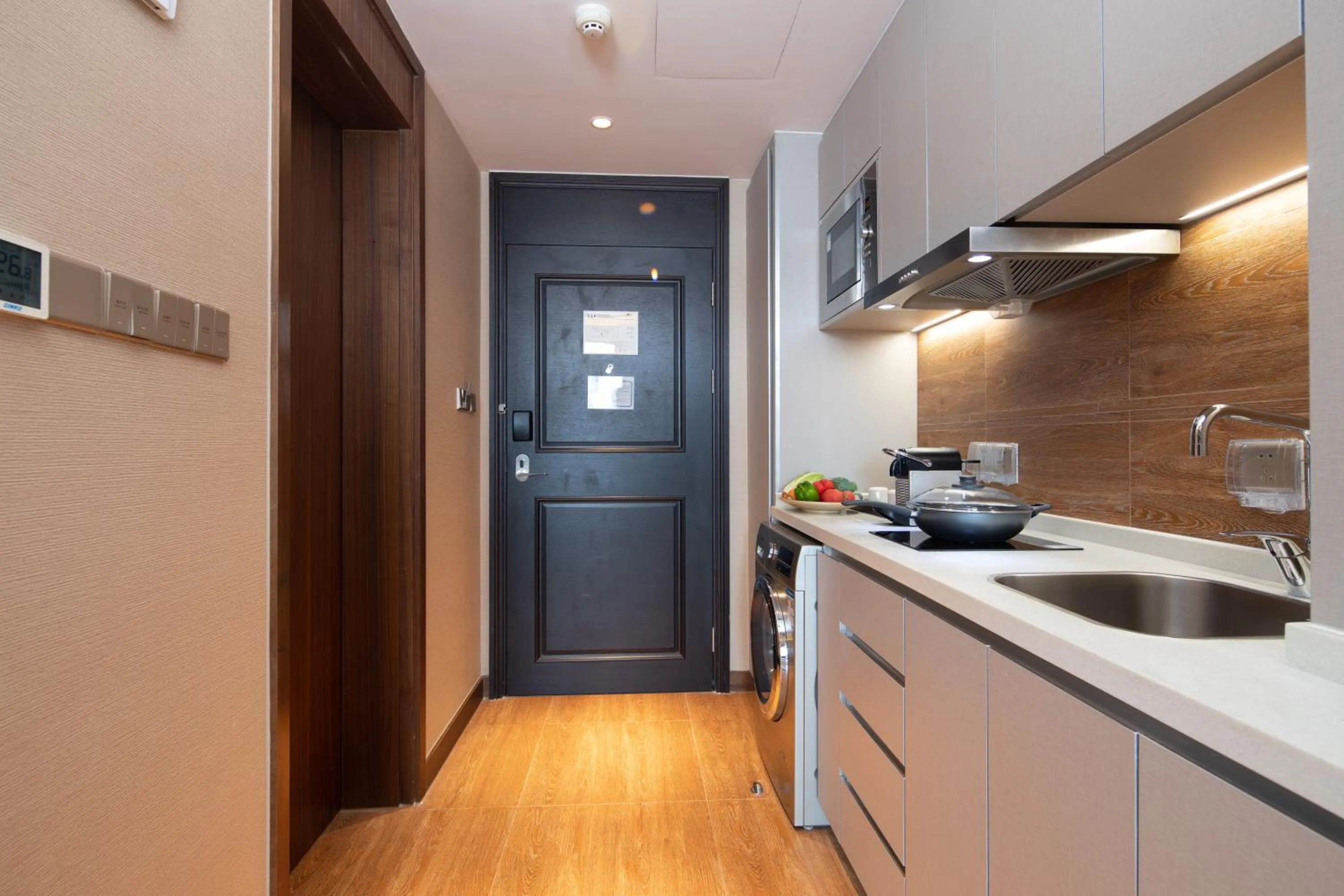 Kitchen or kitchenette in Rocase Boutique Hotel Wuxi