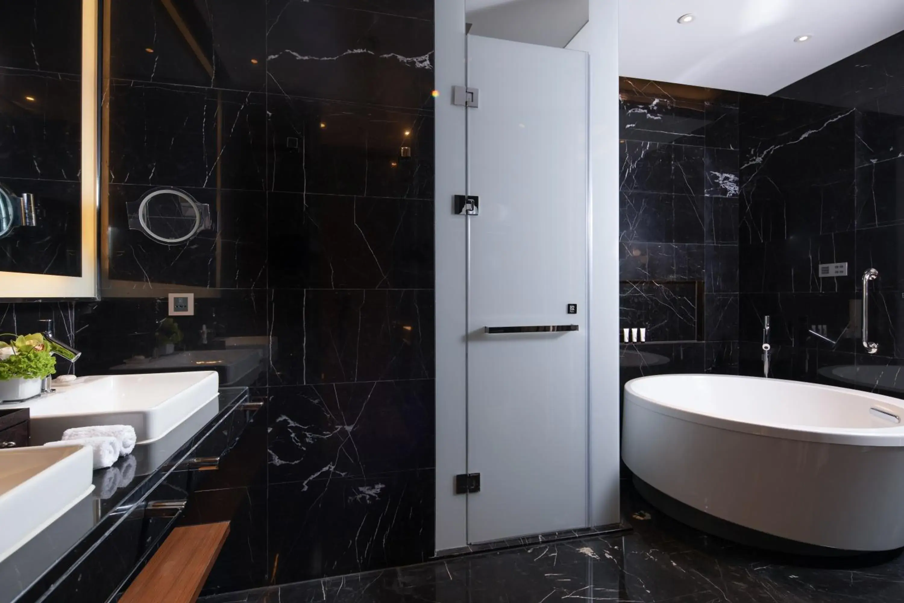 Theme Deluxe Suite in Rocase Boutique Hotel Wuxi Theme Deluxe Suite in Rocase Boutique Hotel Wuxi