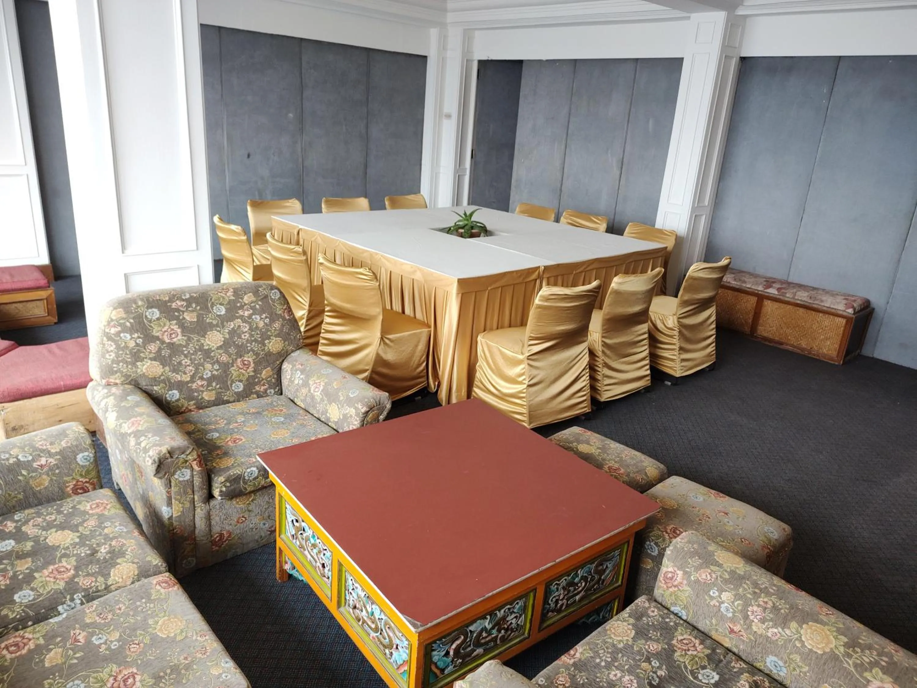 Coffee/tea facilities in Treenz Lite