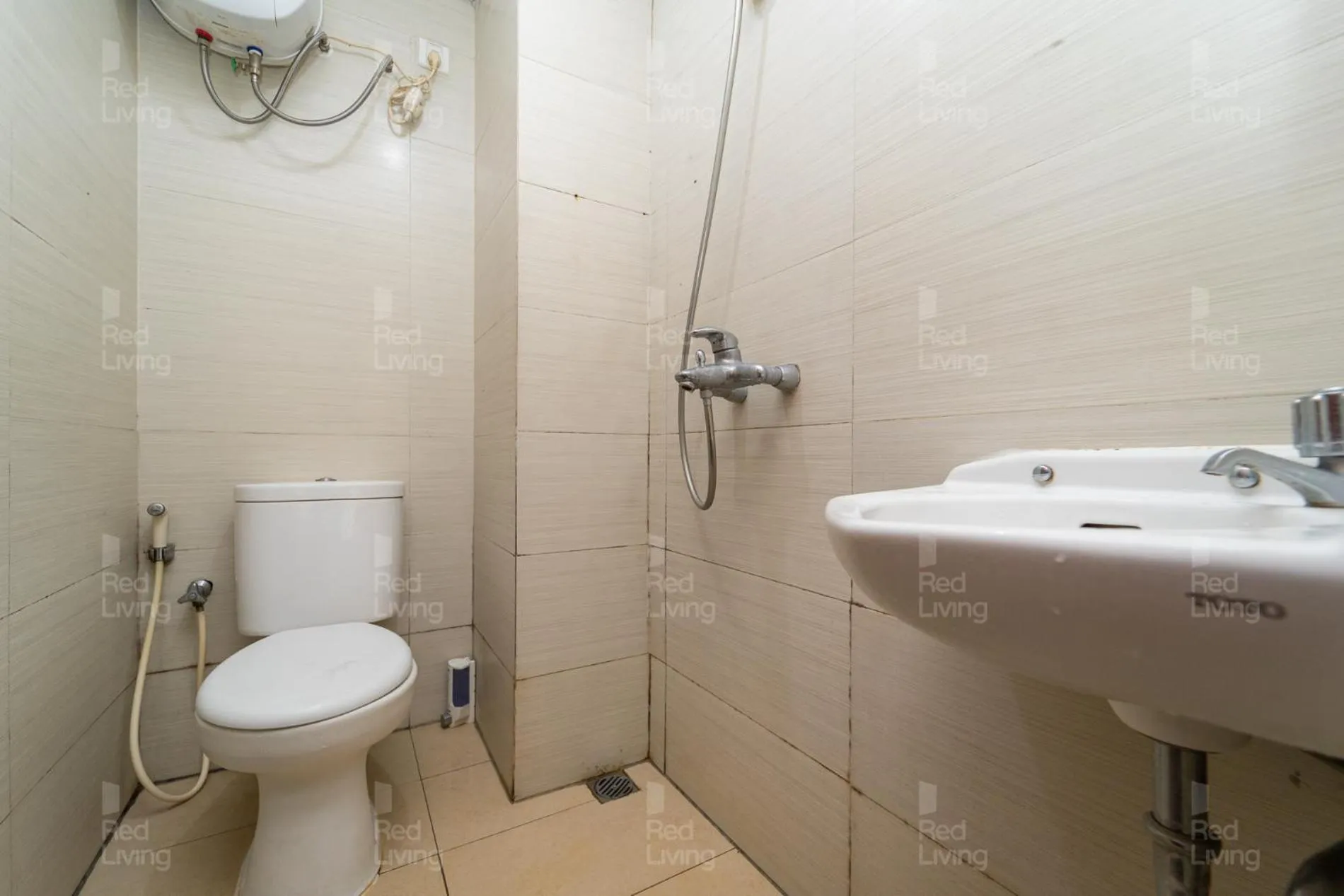 Bathroom in RedLiving Apartemen Gateway Pasteur - Sean Hospitality