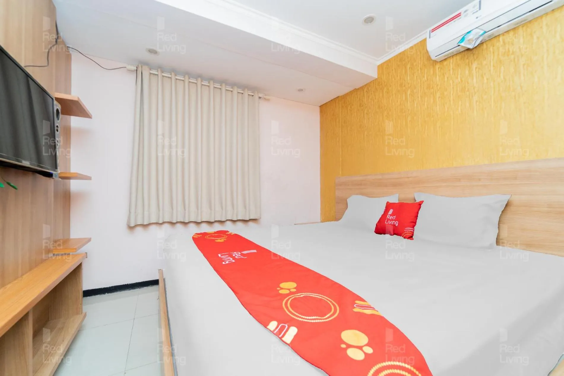 Bed in RedLiving Apartemen Gateway Pasteur - Sean Hospitality