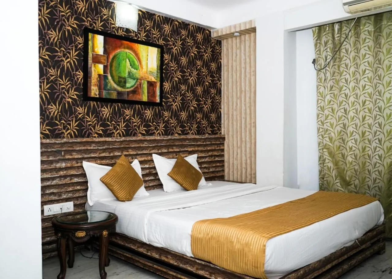 Bed in Hotel Green View International