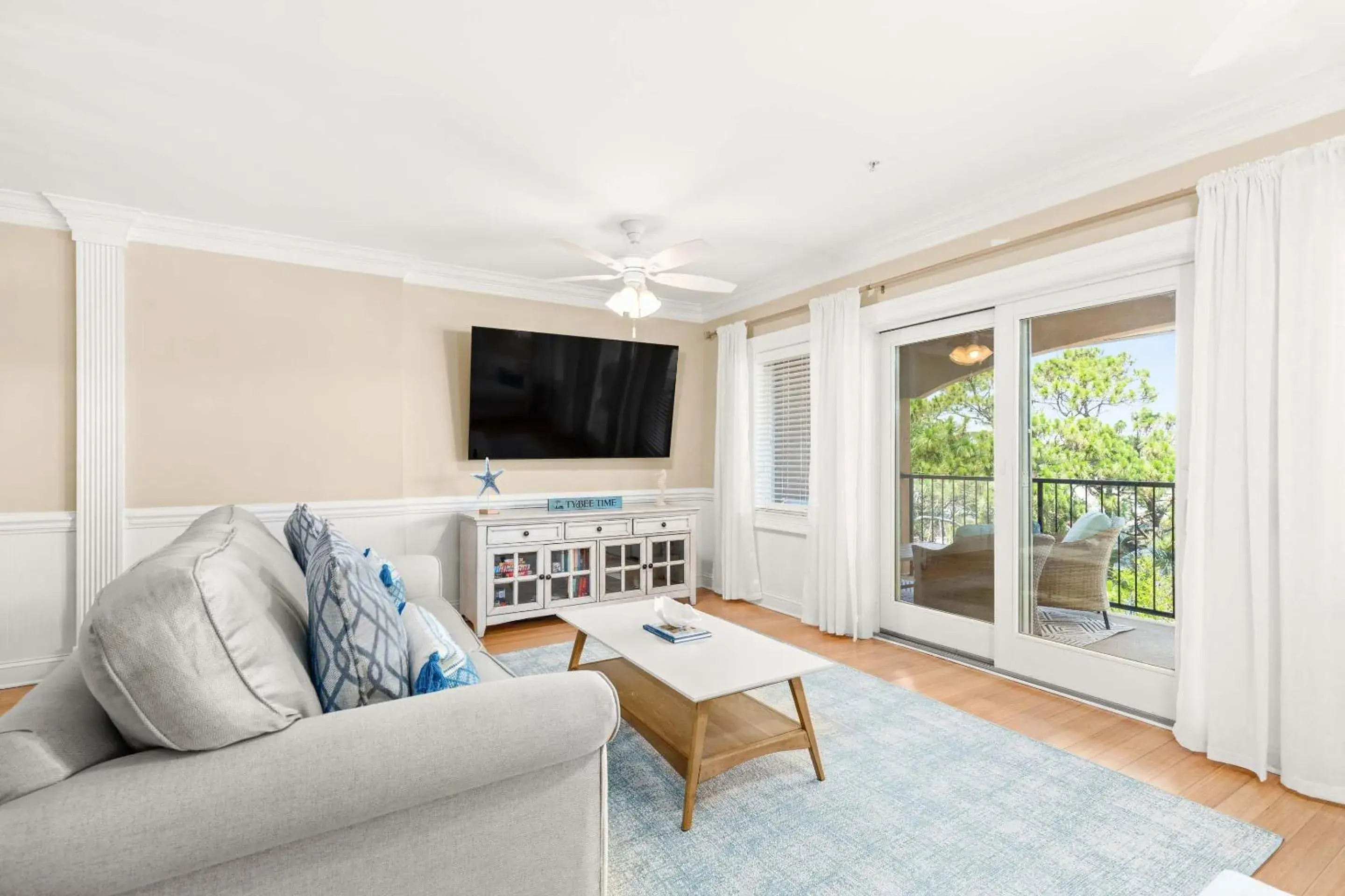 Brass Rail 315 Brass Rail 315