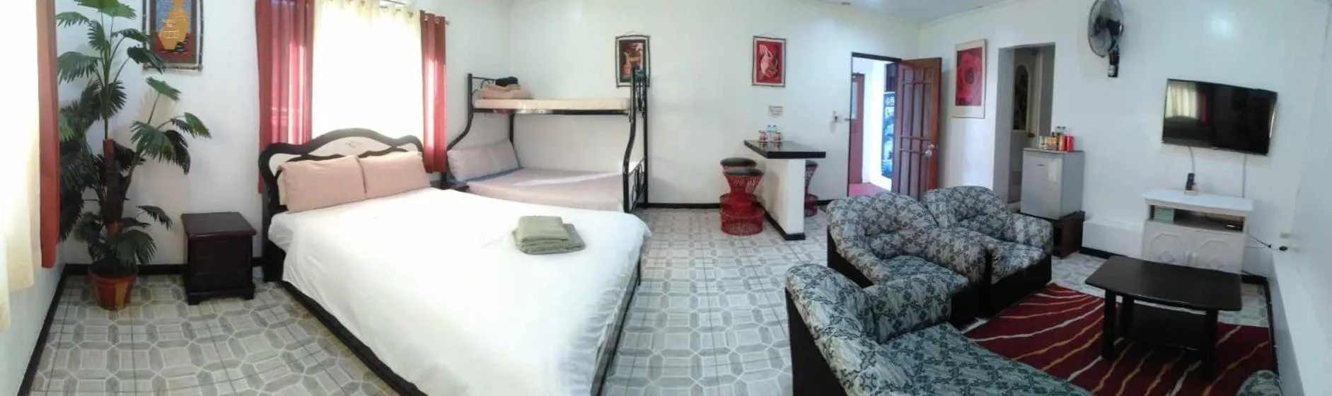 Bed in Arizona Beach Resort, Subic Bay, Philippines 2200