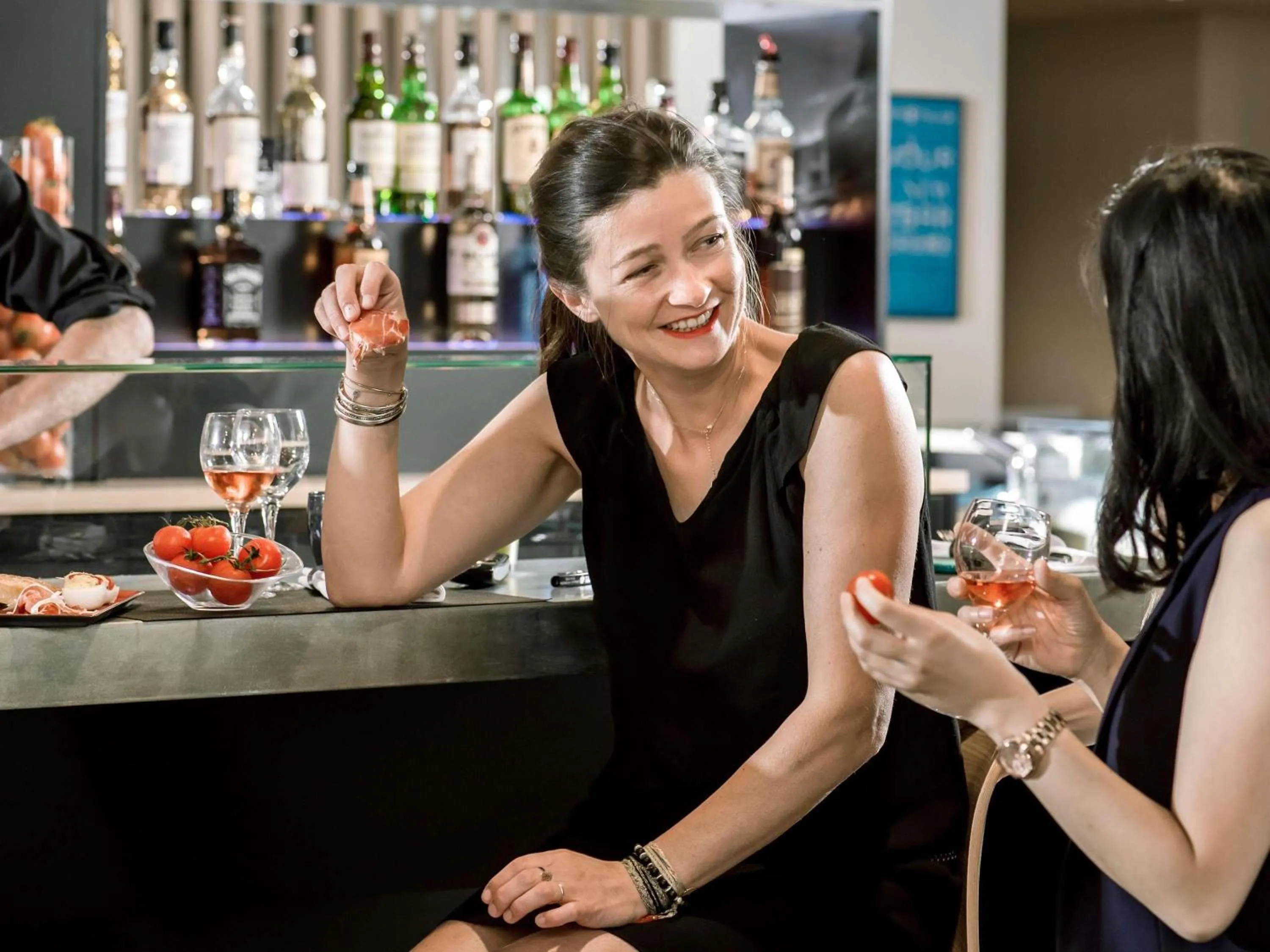 Lounge or bar in Novotel Casablanca City Center