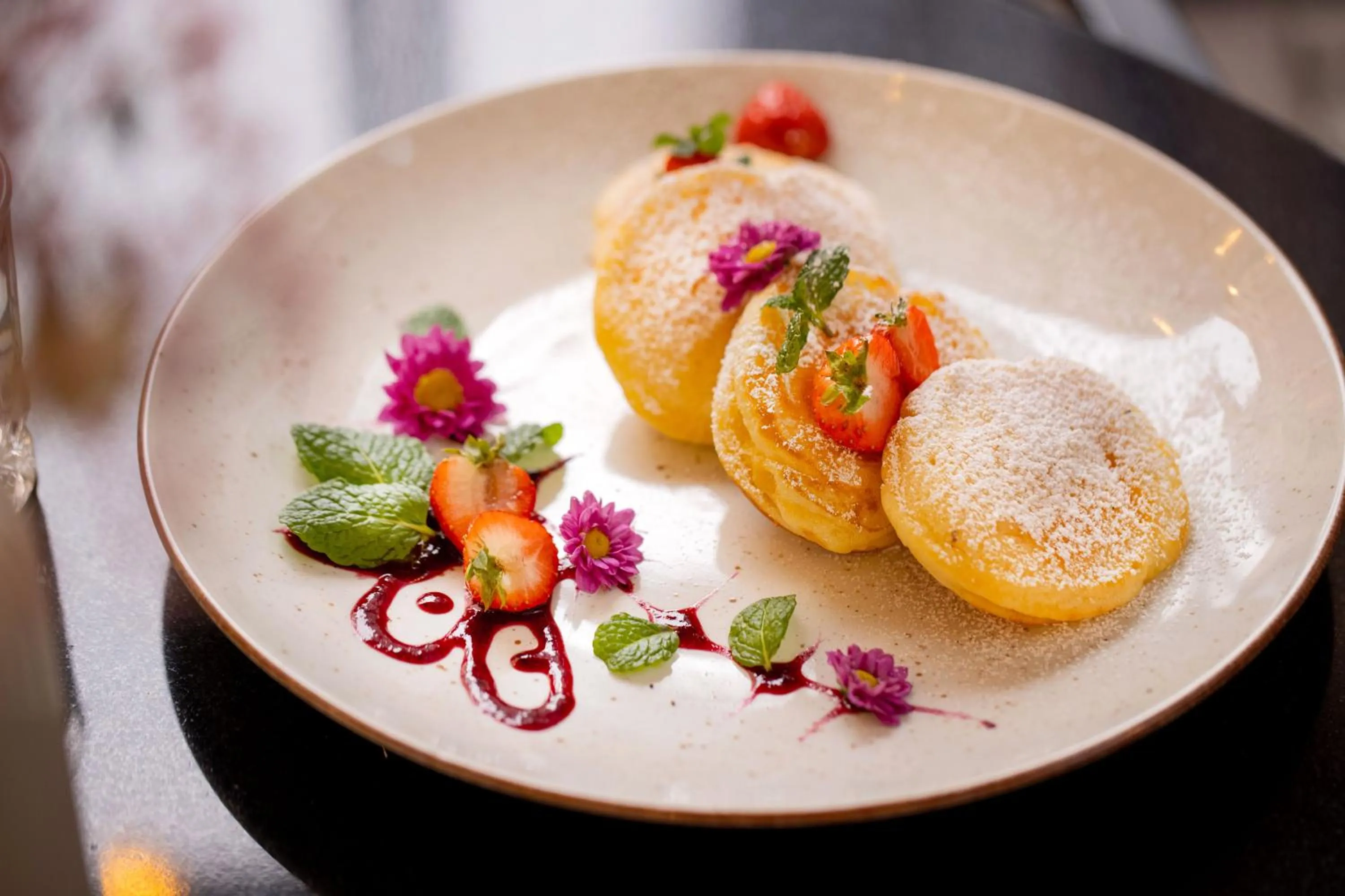 Restaurant/places to eat in Moon Apartments Gdańsk