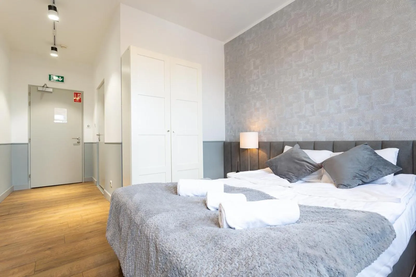 Bed in Moon Apartments Gdańsk