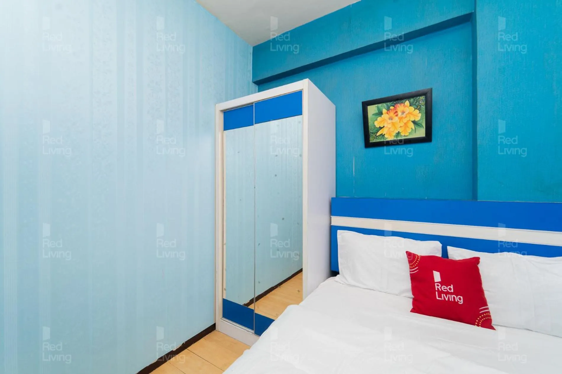 Bedroom, Bed in RedLiving Apartemen The Suites Metro - Prisma