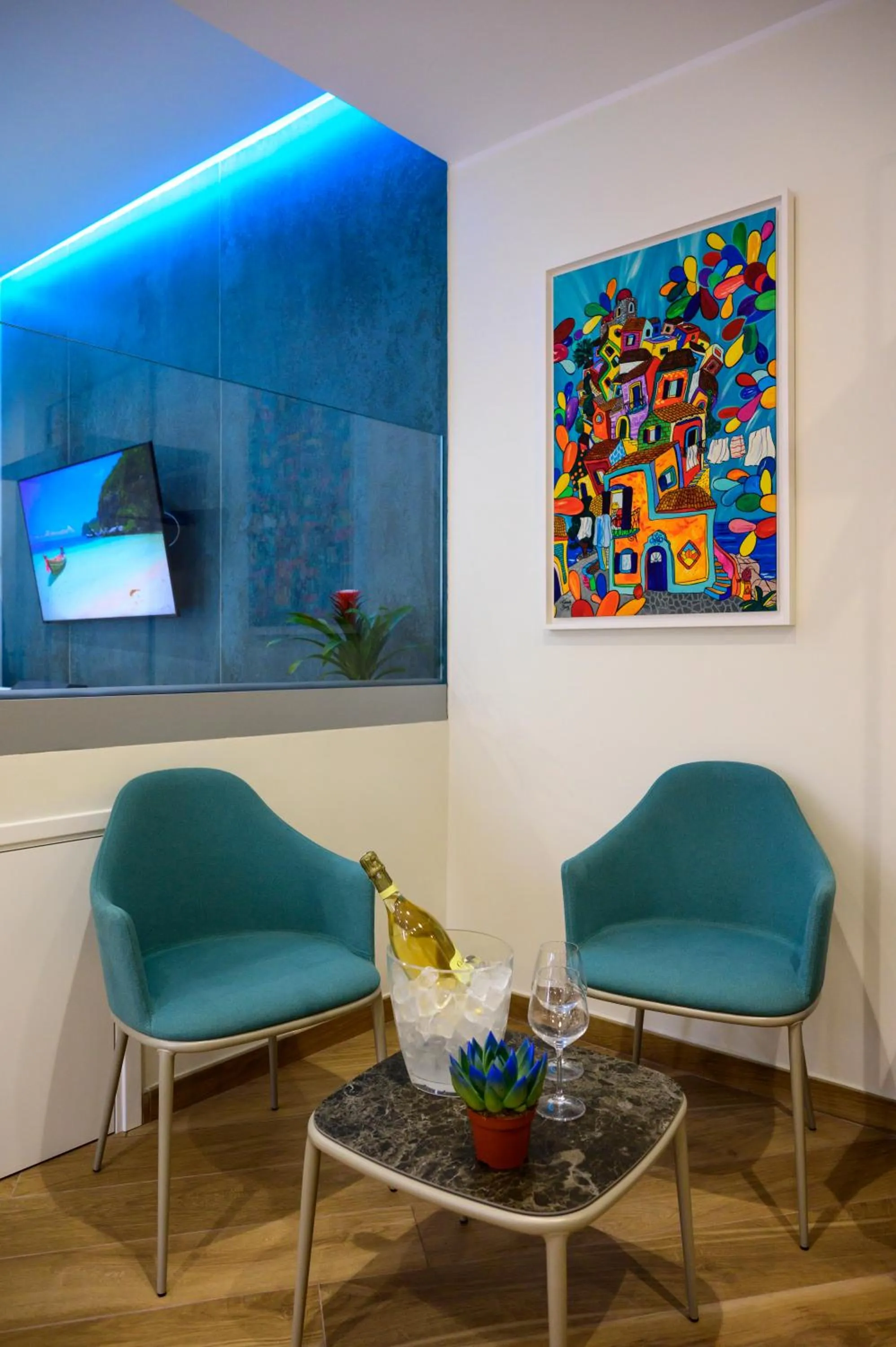 TV and multimedia in B&B Maqueda - Room & Suite