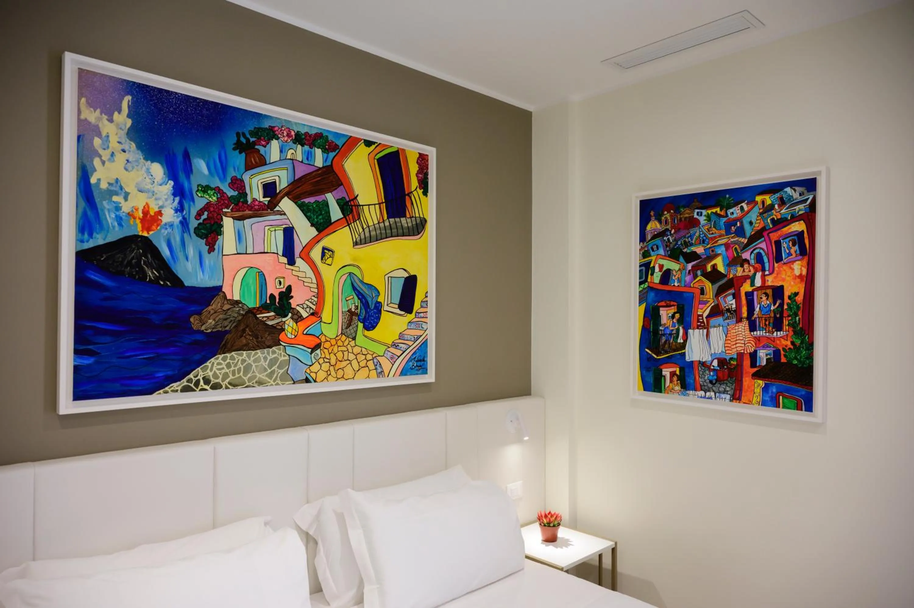 Decorative detail, Bed in B&B Maqueda - Room & Suite