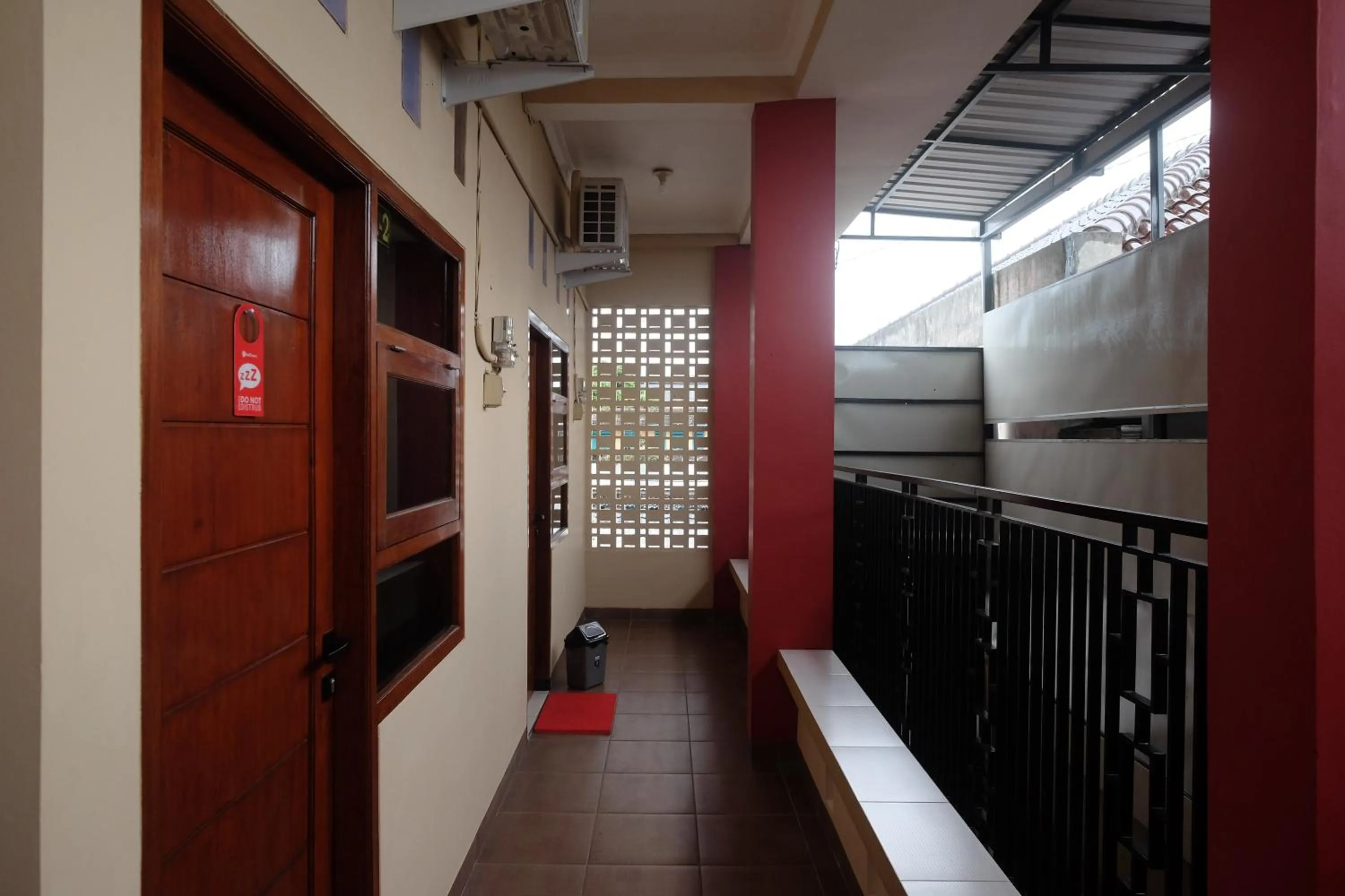 Property building in RedDoorz Syariah near Perempatan Kartasura
