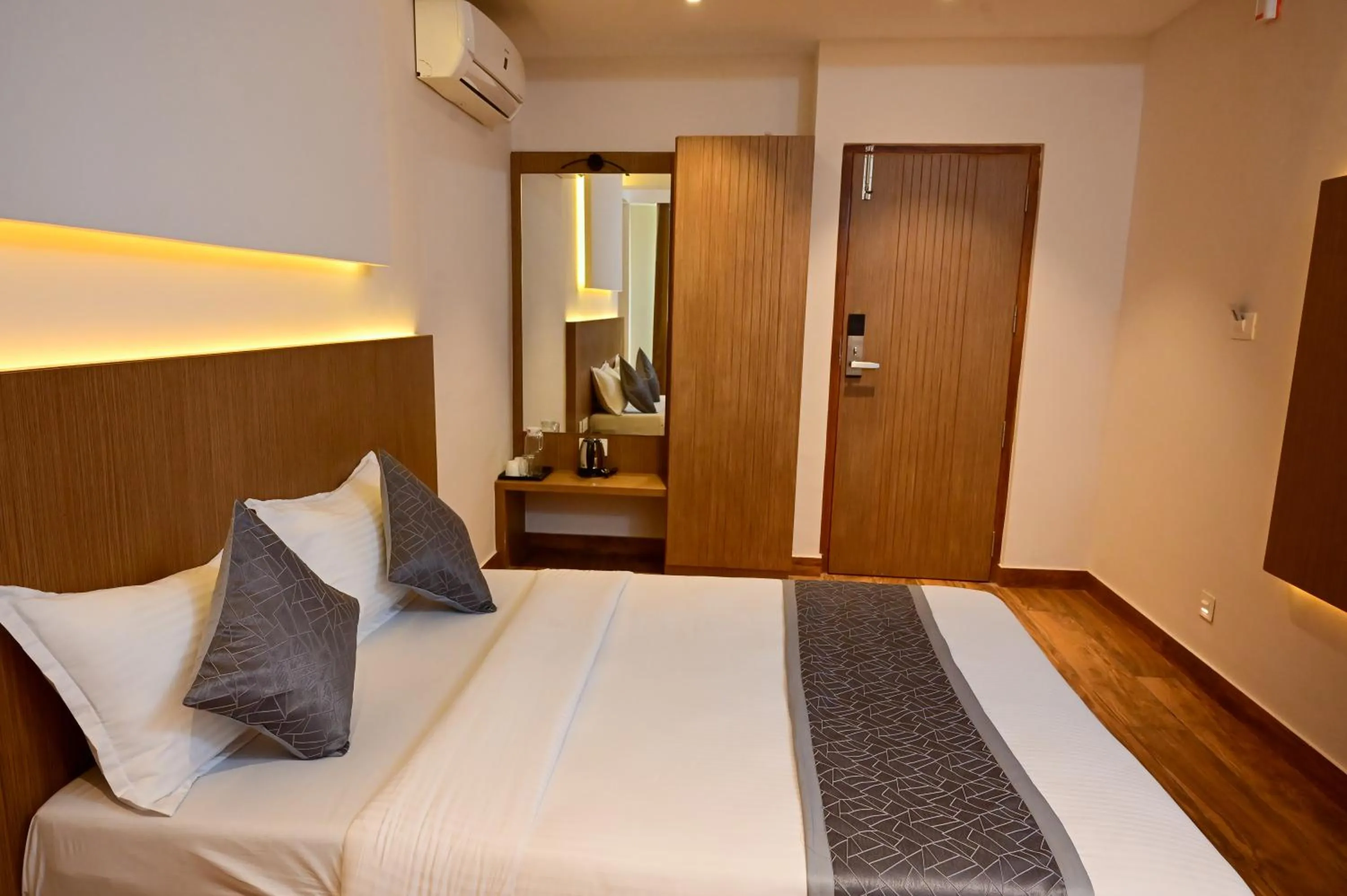 Bed in GRAND ONE TOWER