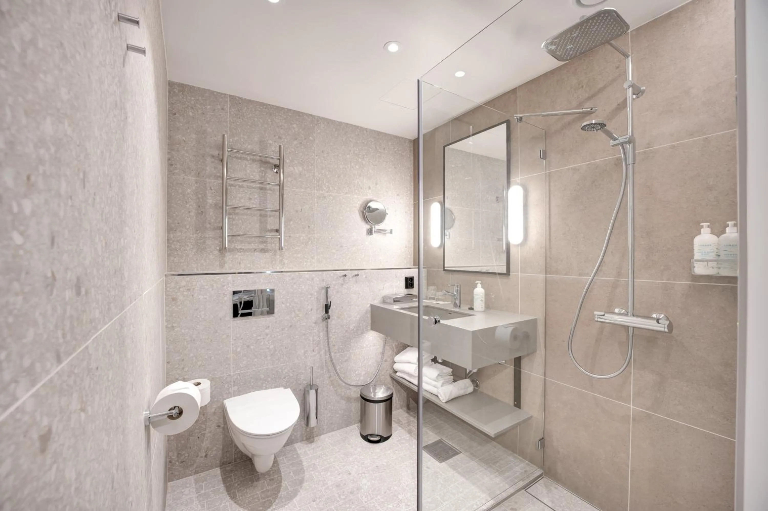 Shower in Break Sokos Hotel Koli Kylä