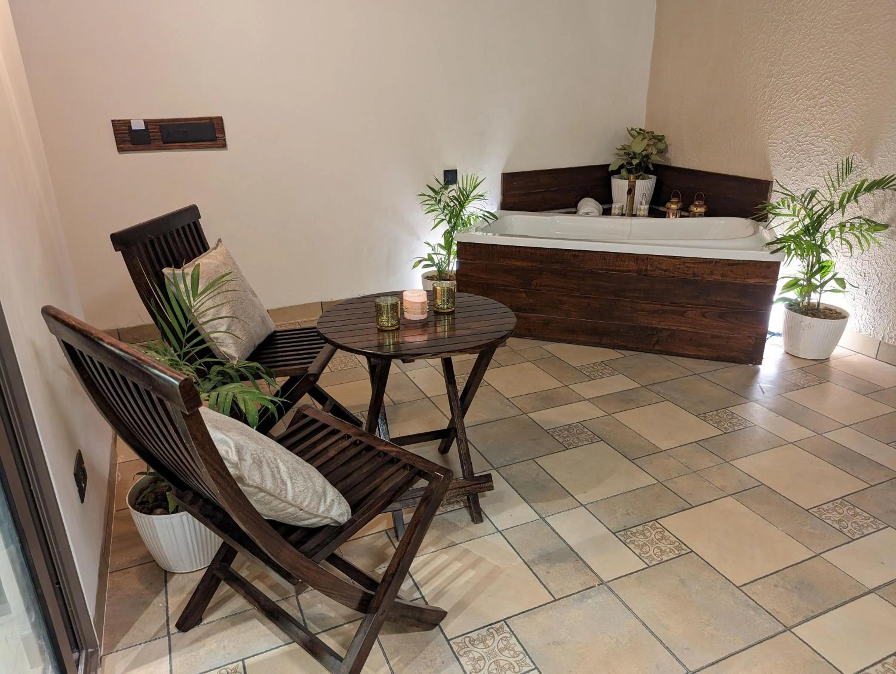 Hot Tub in Cape House