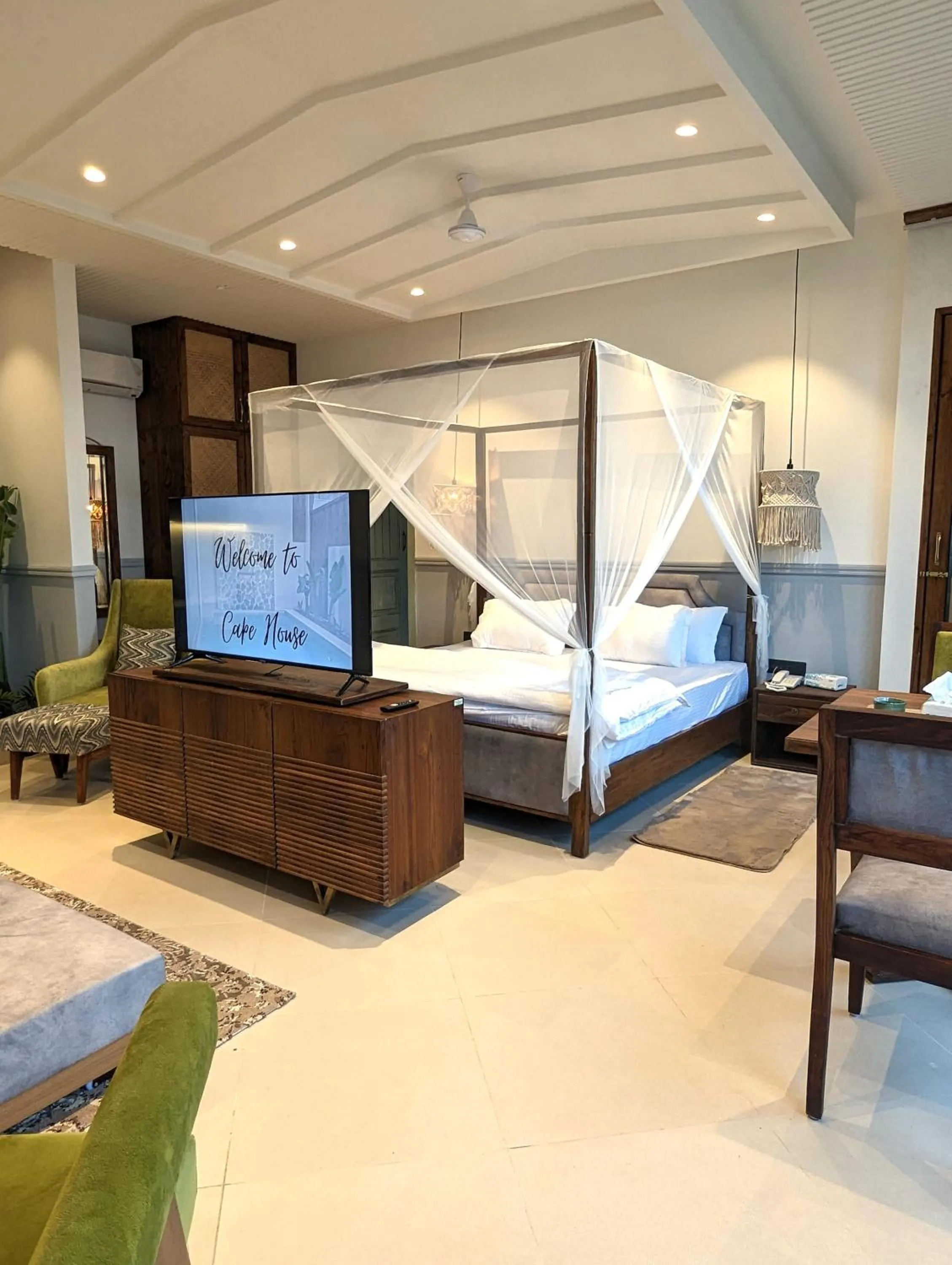 Bedroom, Bed in Cape House