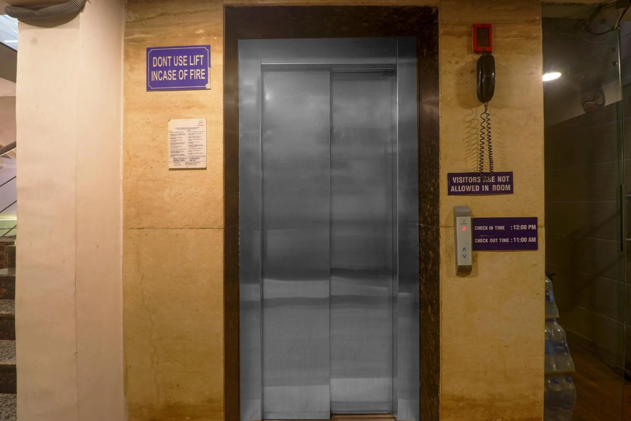 elevator in Hotel Sizzling Starr