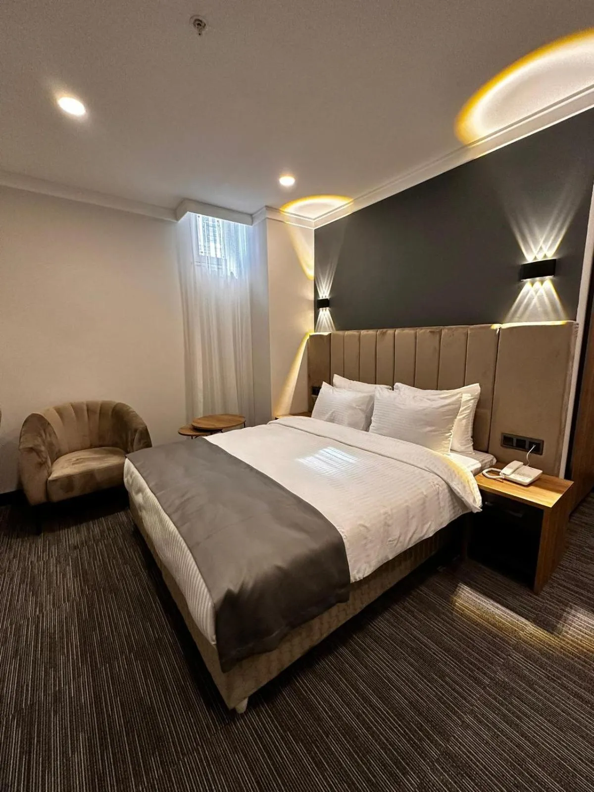 Dining area, Bed in HOME PLUS Hotel