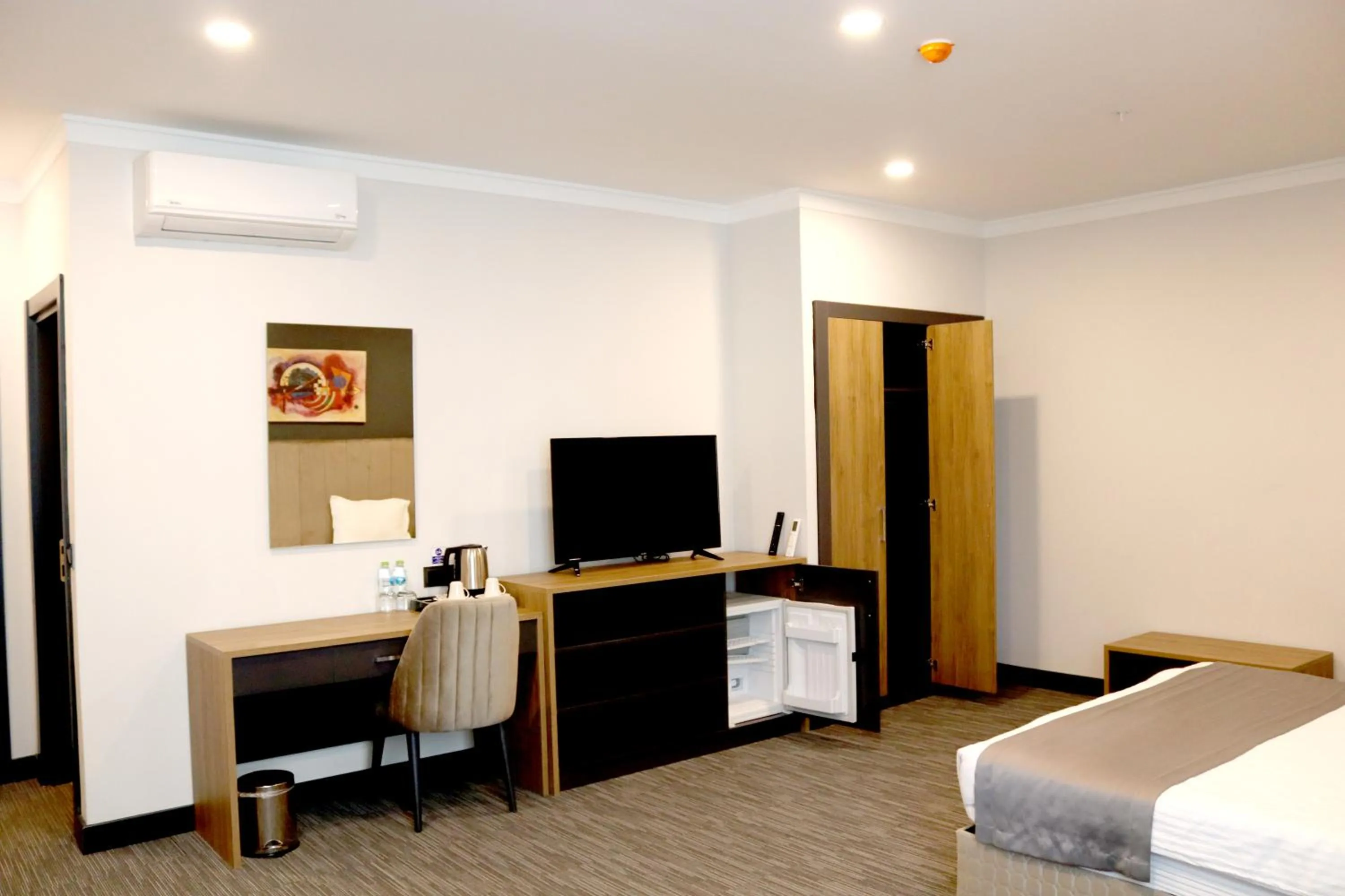 Photo of the whole room, Bed in HOME PLUS Hotel