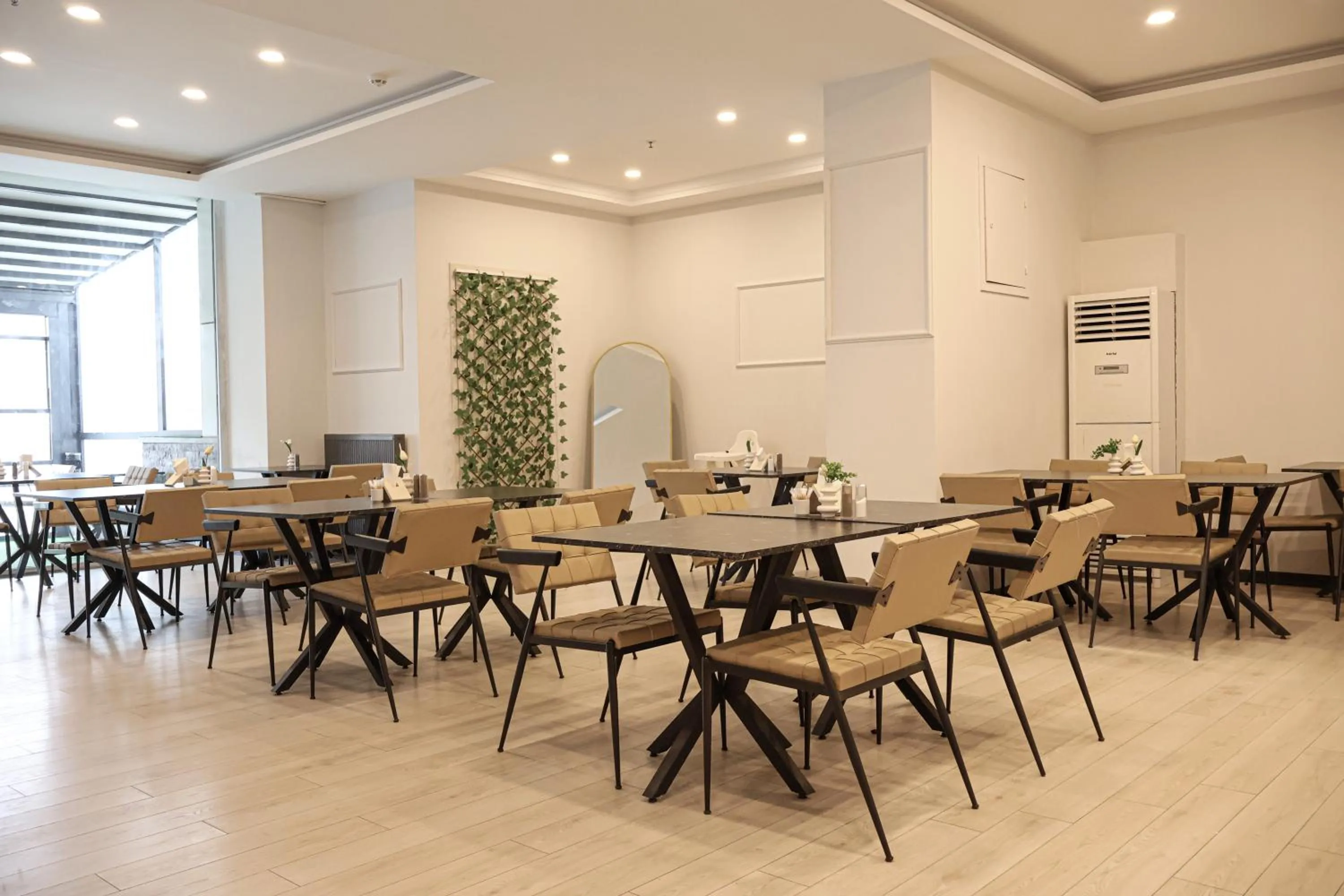 Lobby or reception in HOME PLUS Hotel