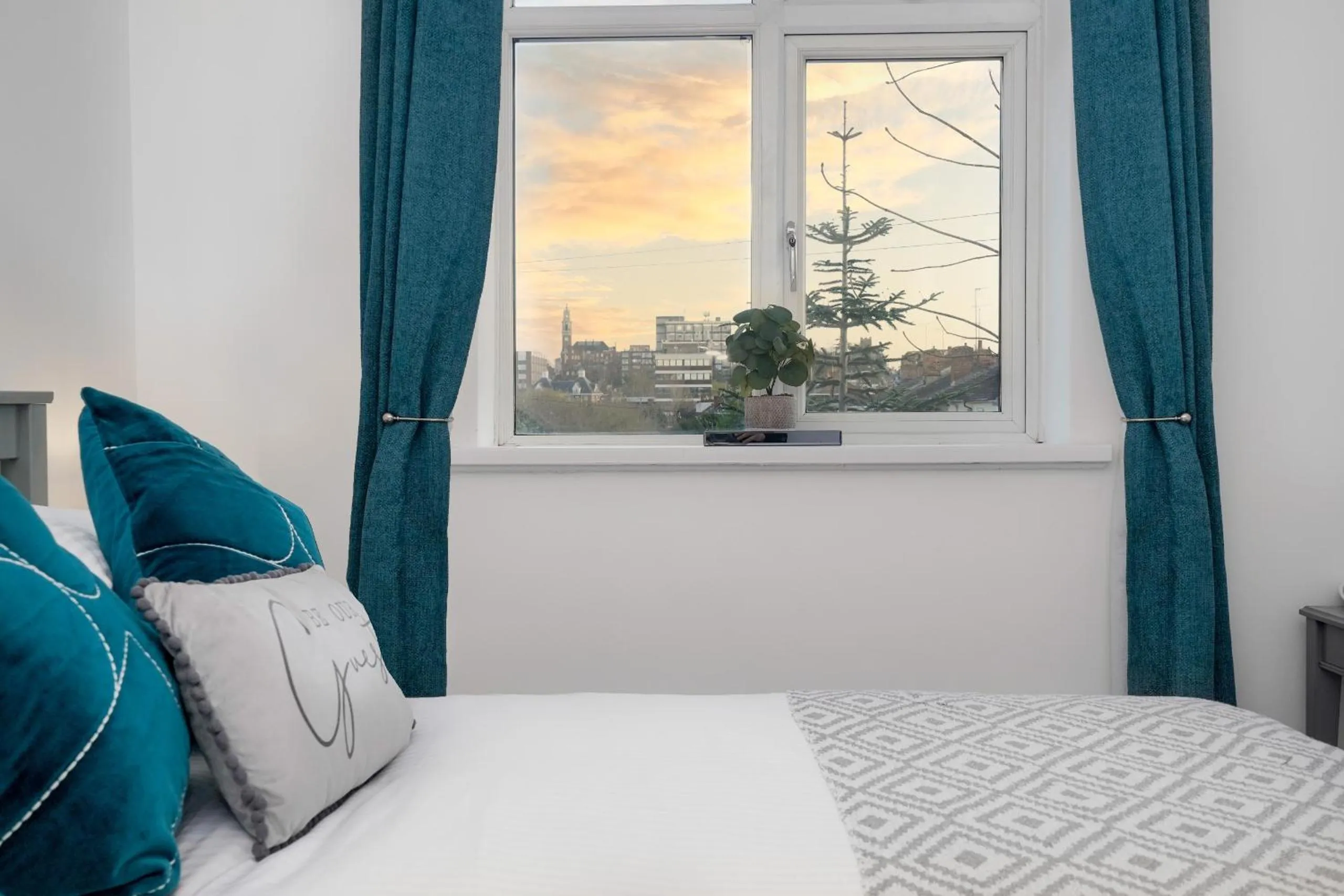 Bedroom in Cowdray Avenue