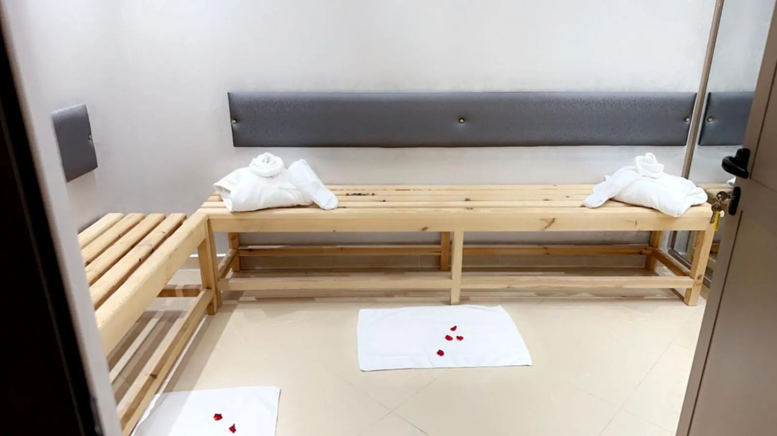 Spa and wellness centre/facilities, Bed in Royal Mirage Fes Hotel