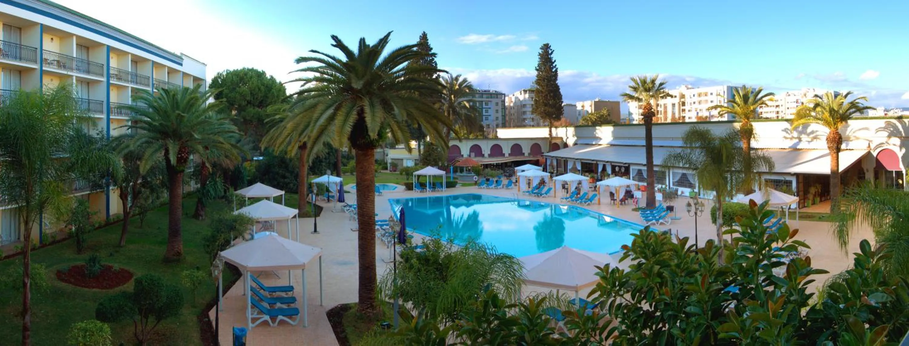 Swimming pool in Royal Mirage Fes Hotel