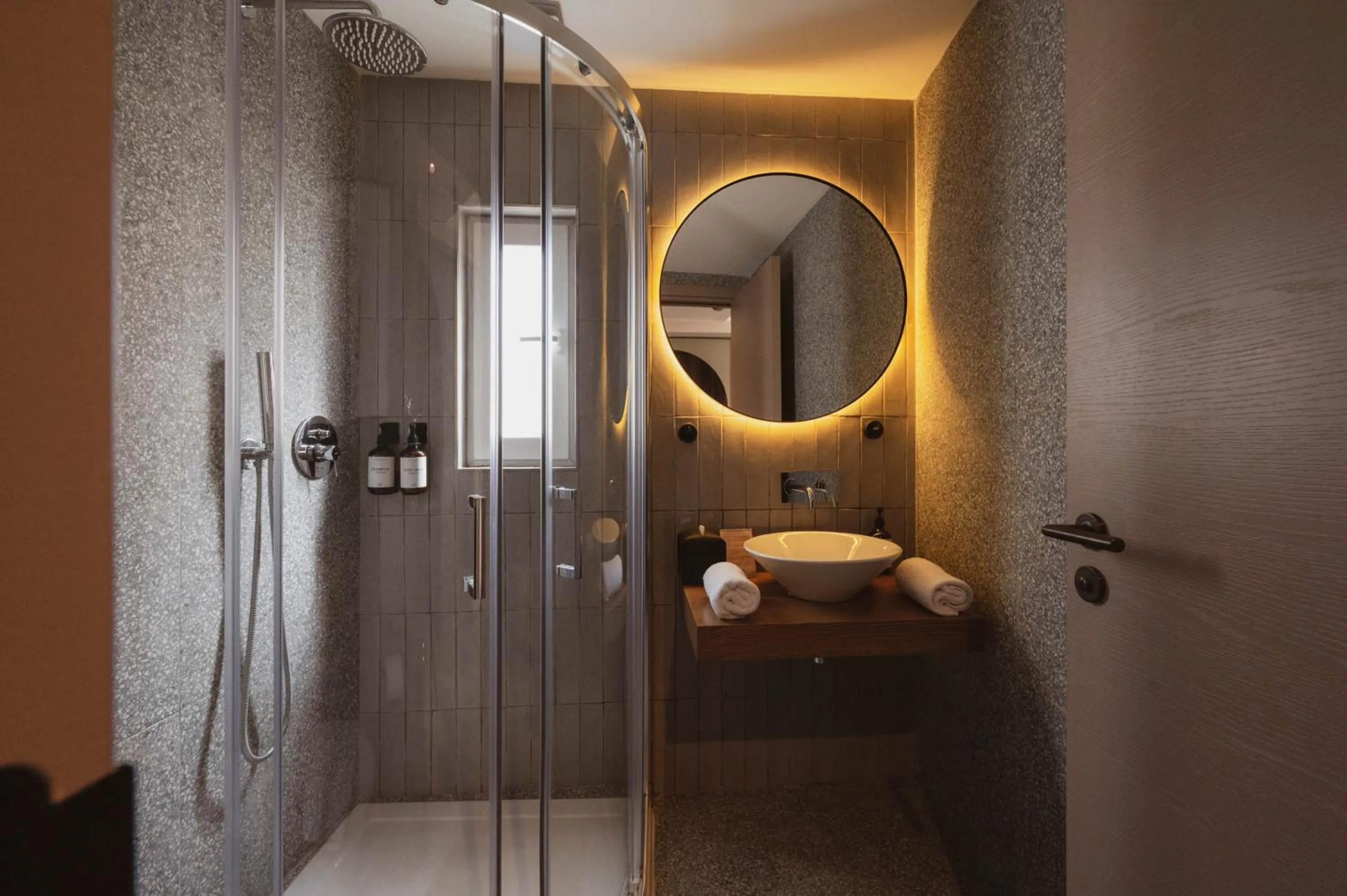Shower in Maria Rosa Suites