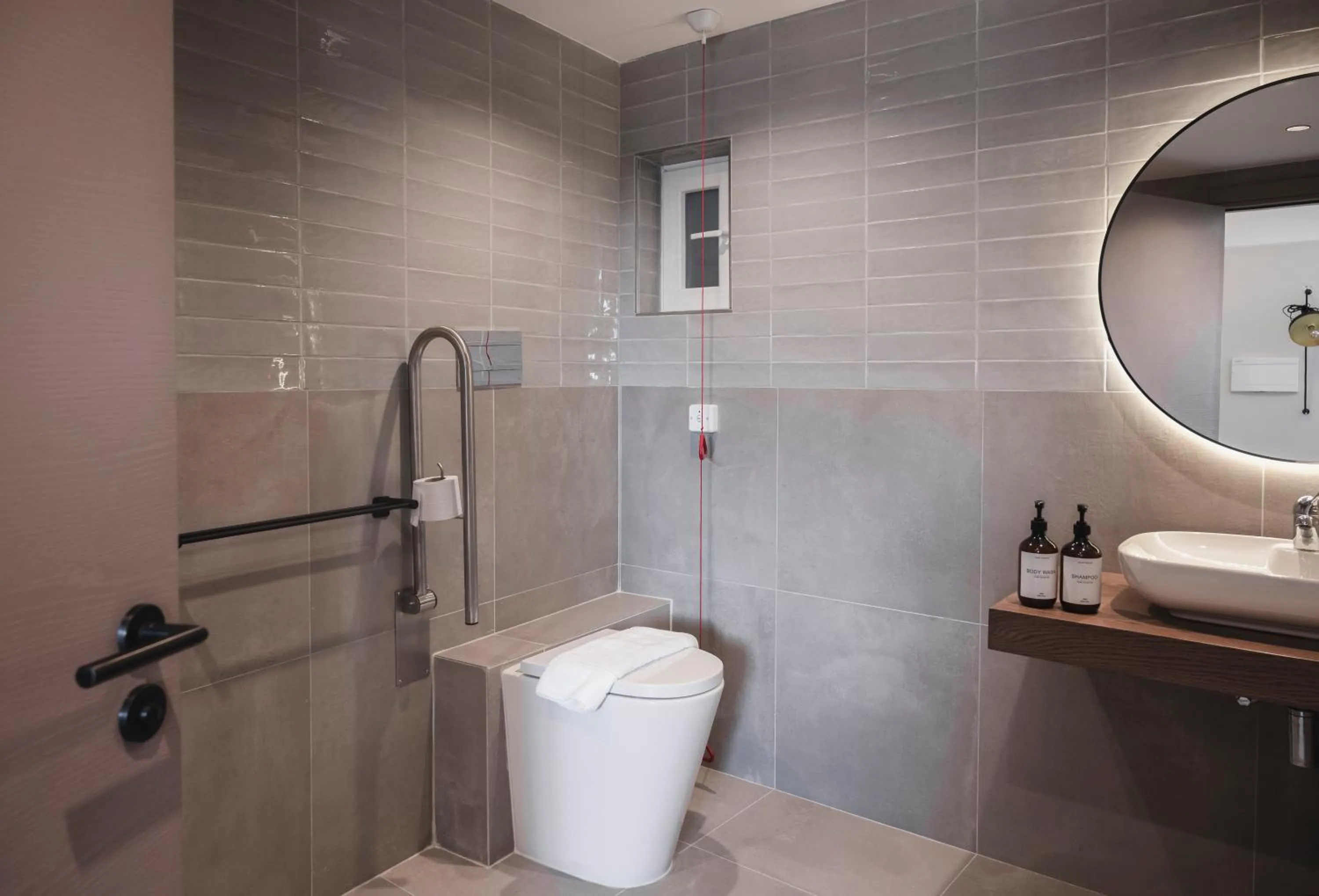 Facility for disabled guests in Maria Rosa Suites