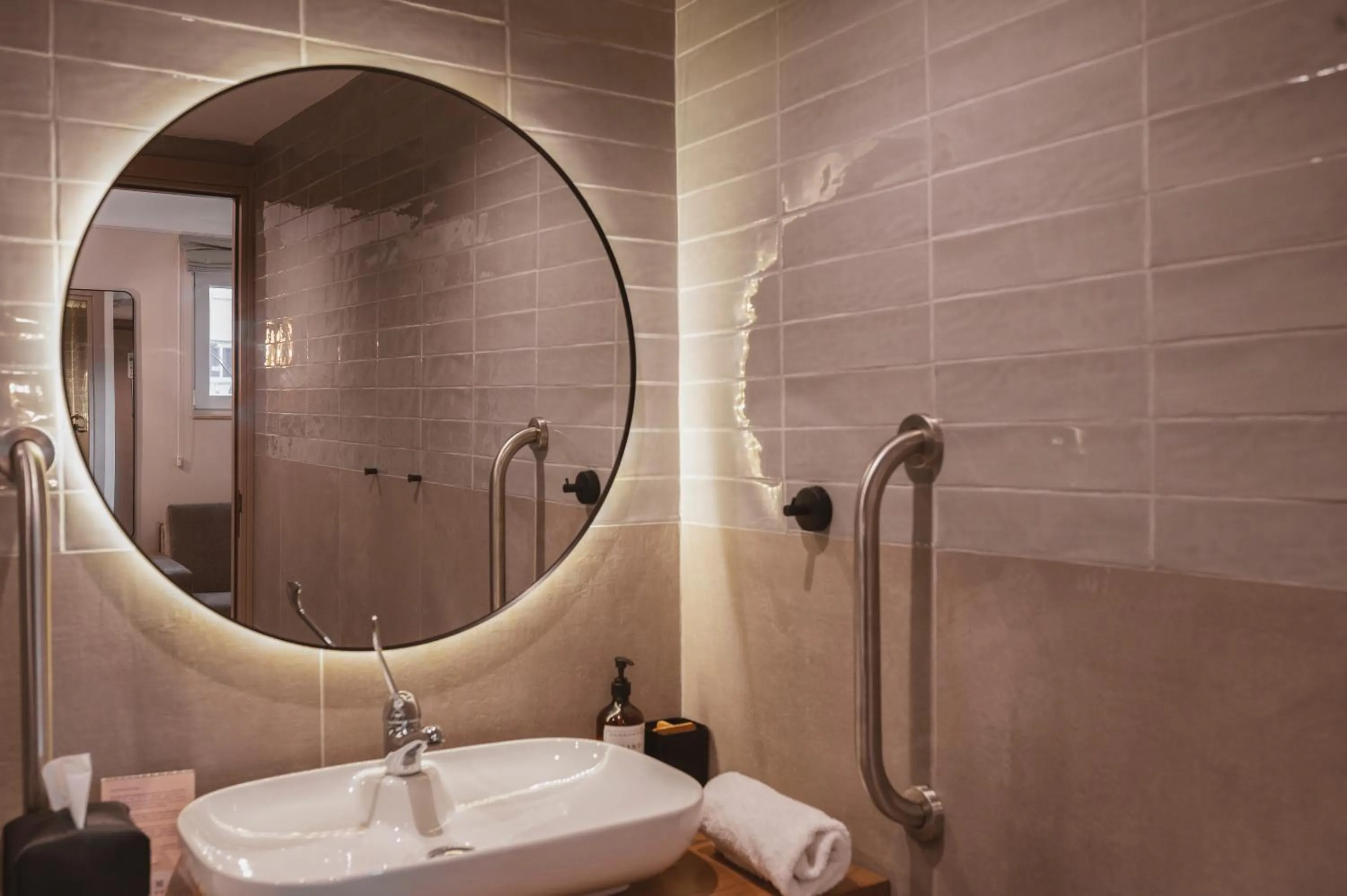 Facility for disabled guests in Maria Rosa Suites