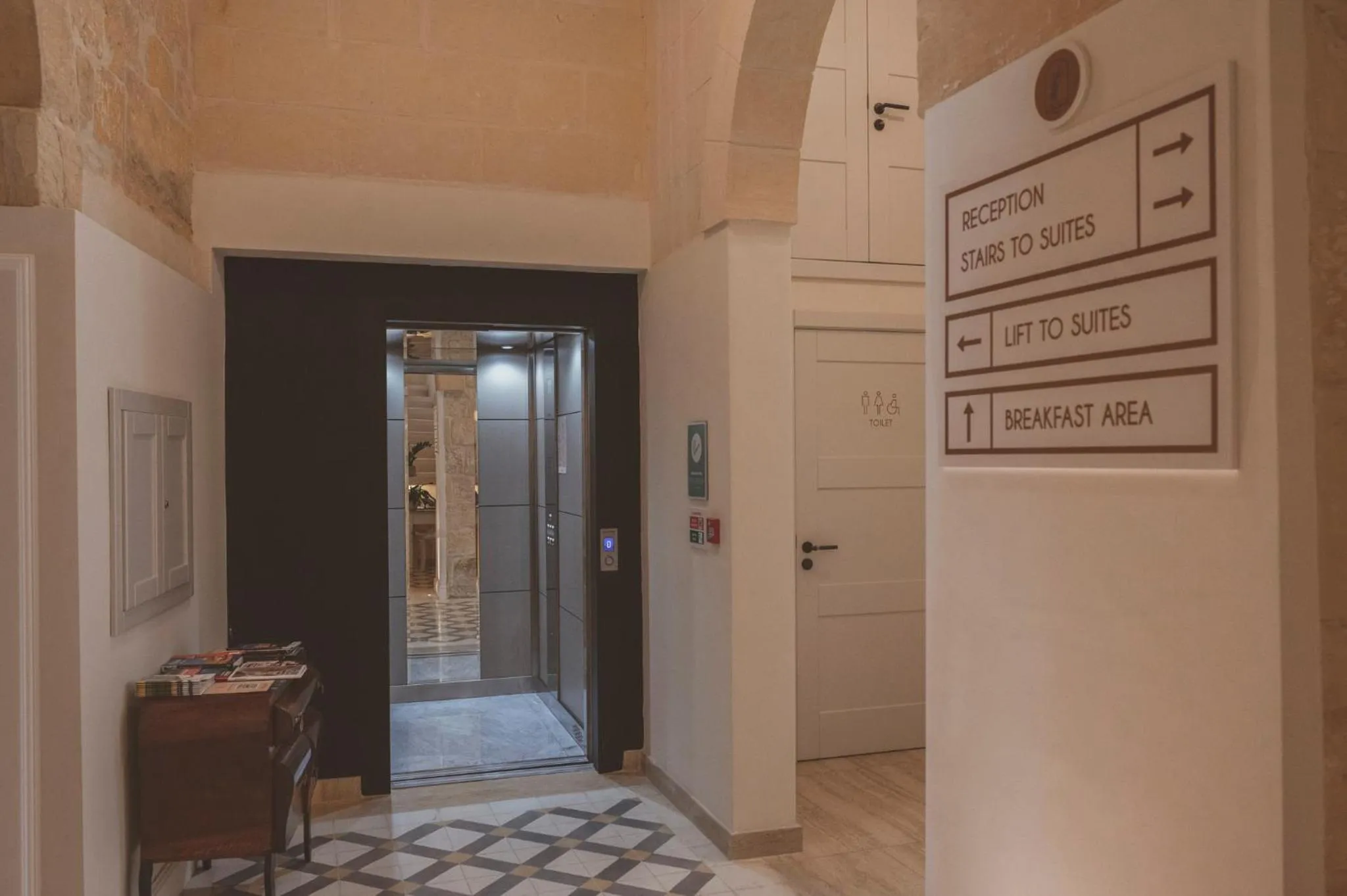 Area and facilities in Maria Rosa Suites