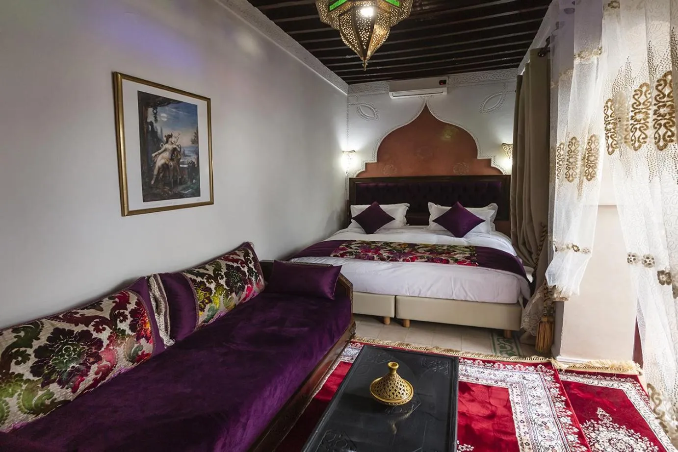 Bed in Riad Maison Belbaraka