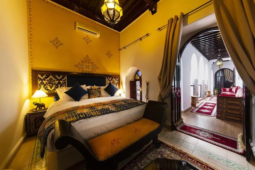 Bed in Riad Maison Belbaraka