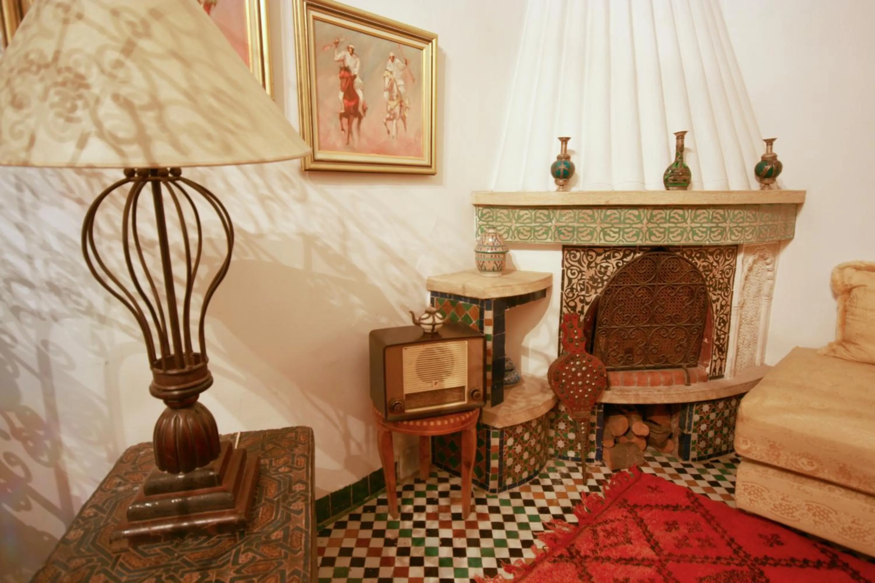 Dining area in Riad El Ghalia