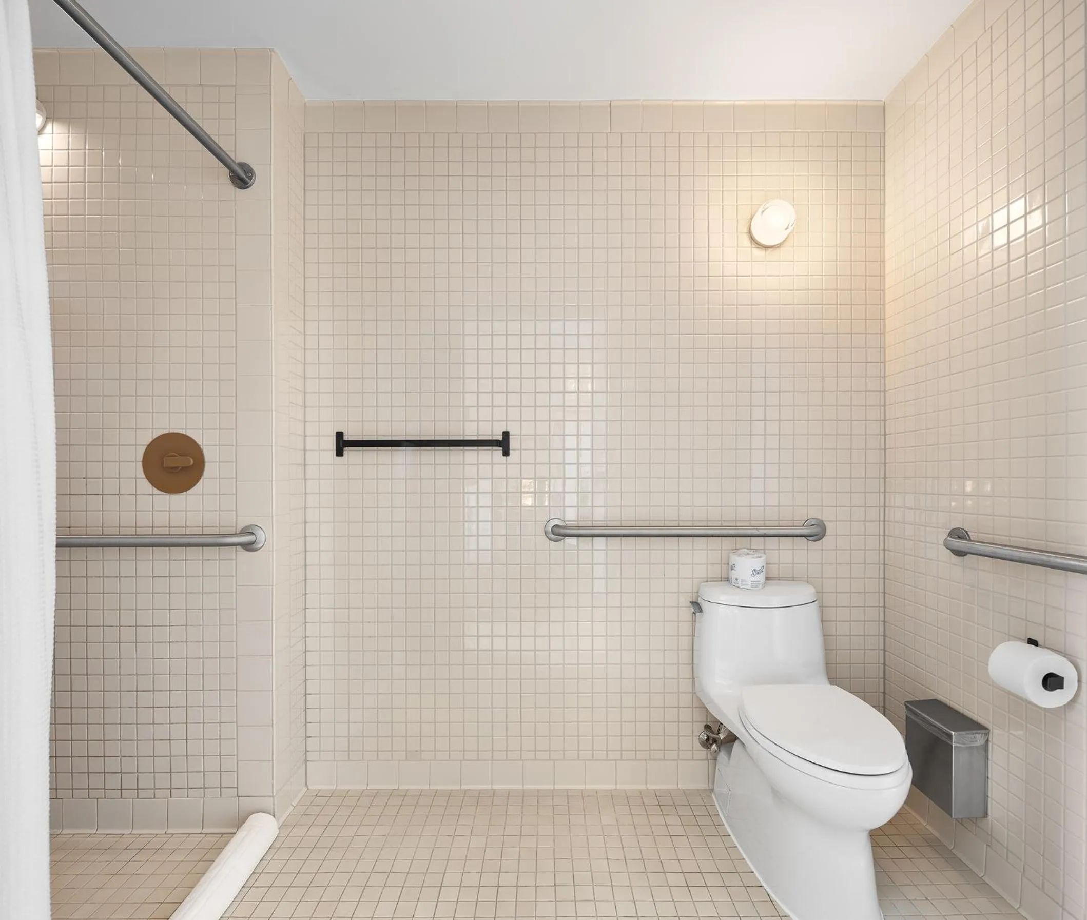 Shower in UNTITLED at 3 Freeman Alley