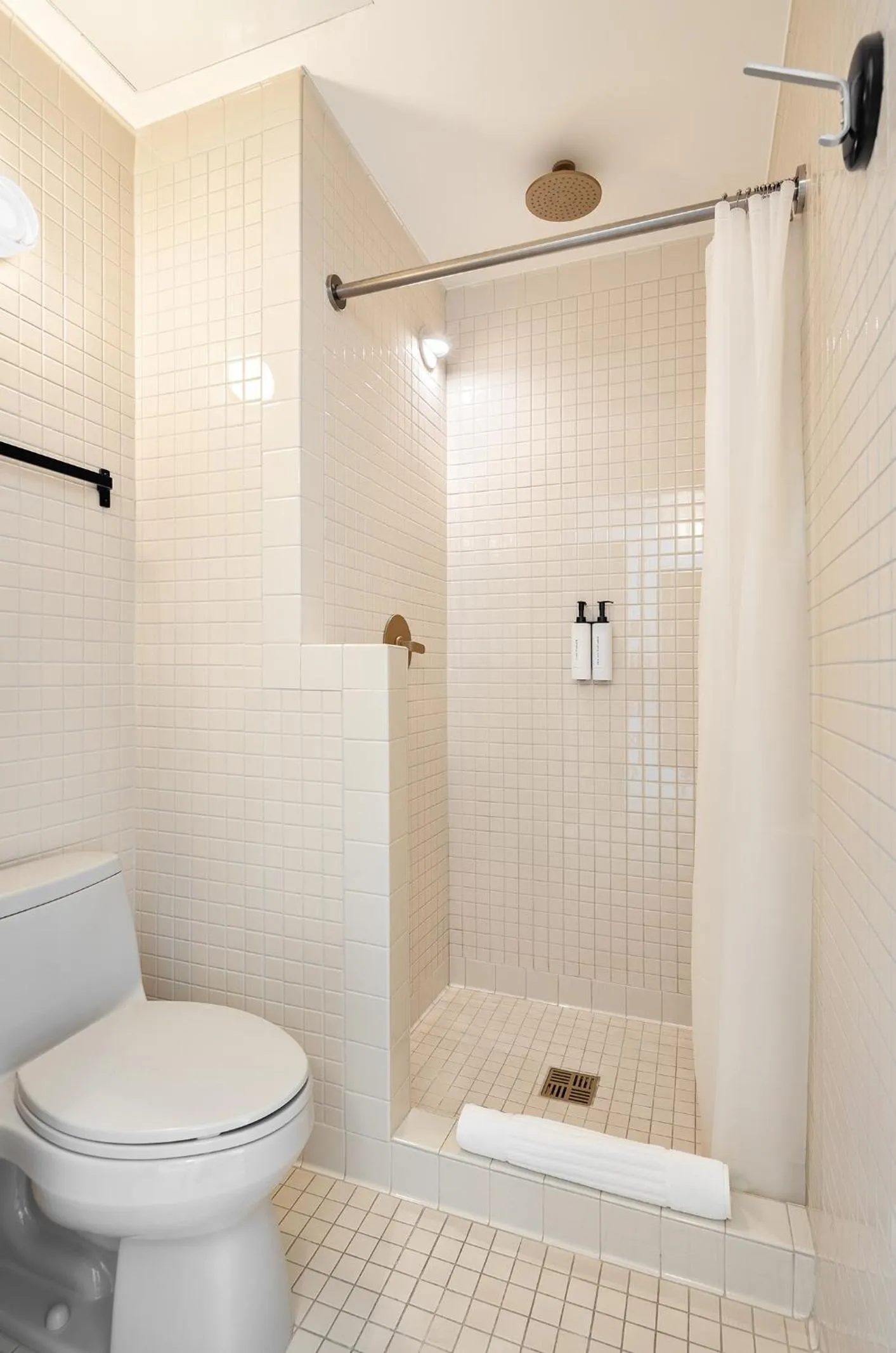 Shower in UNTITLED at 3 Freeman Alley