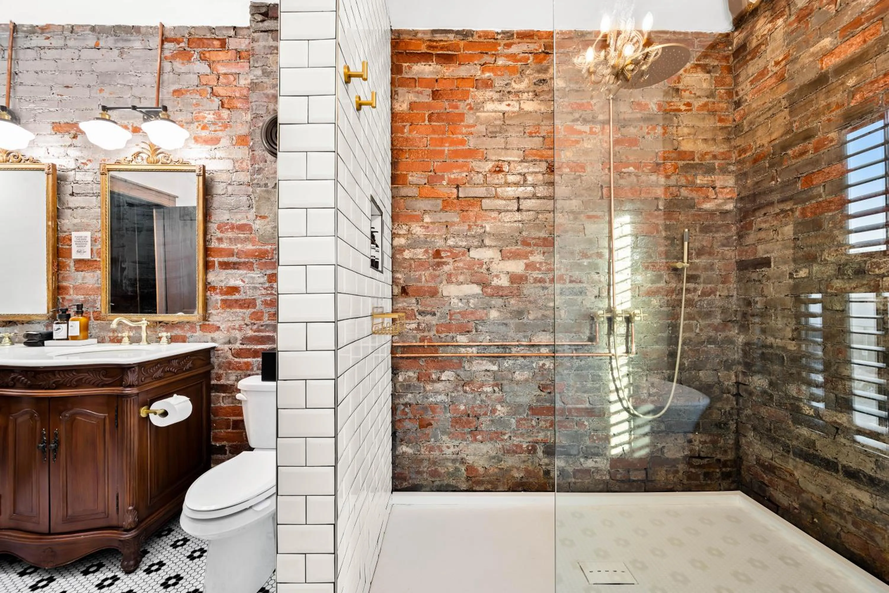 Shower in The Chandler Hotel